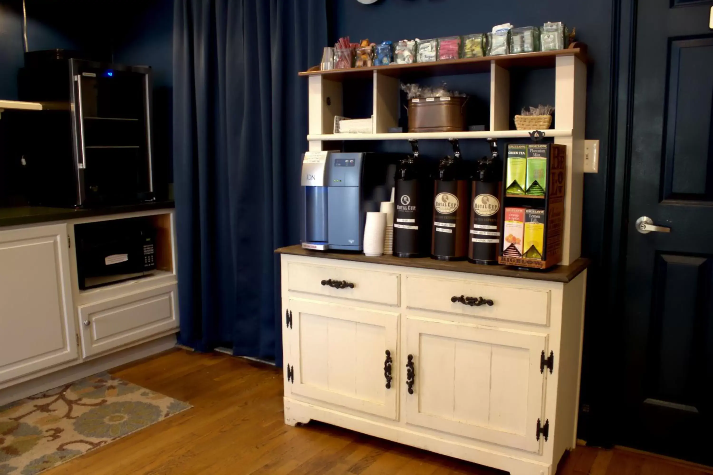 Breakfast in The University Inn at Emory Breakfast in The University Inn at Emory