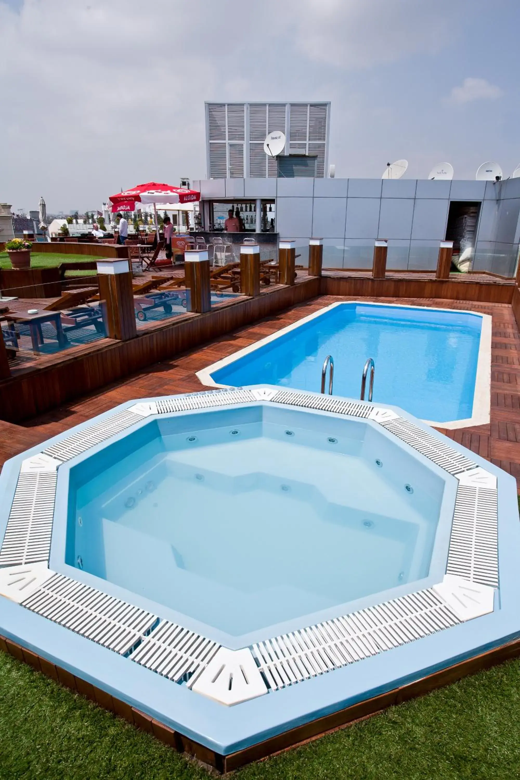 Swimming Pool in Klas Hotel