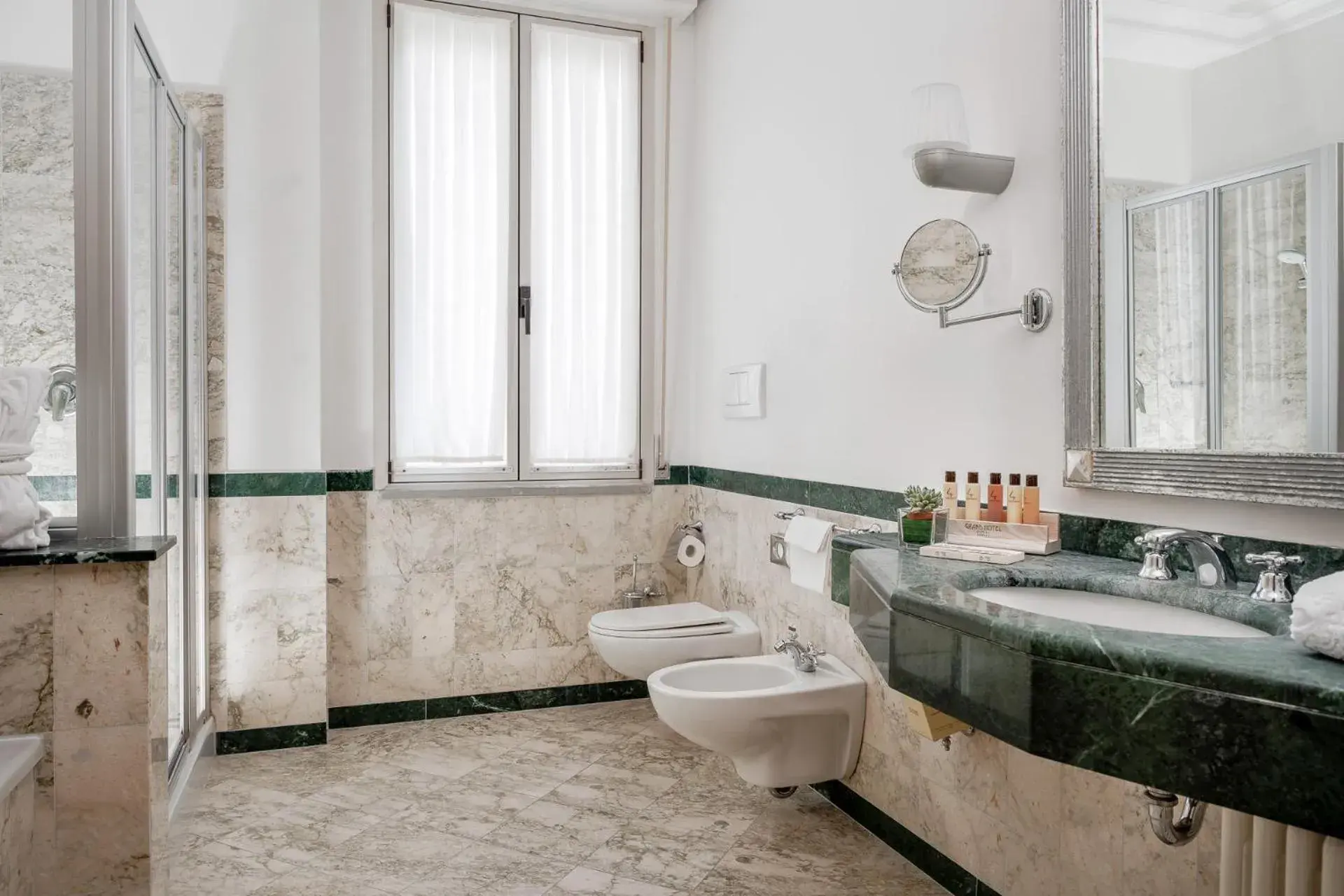 Bathroom in Residenza Parco Fellini