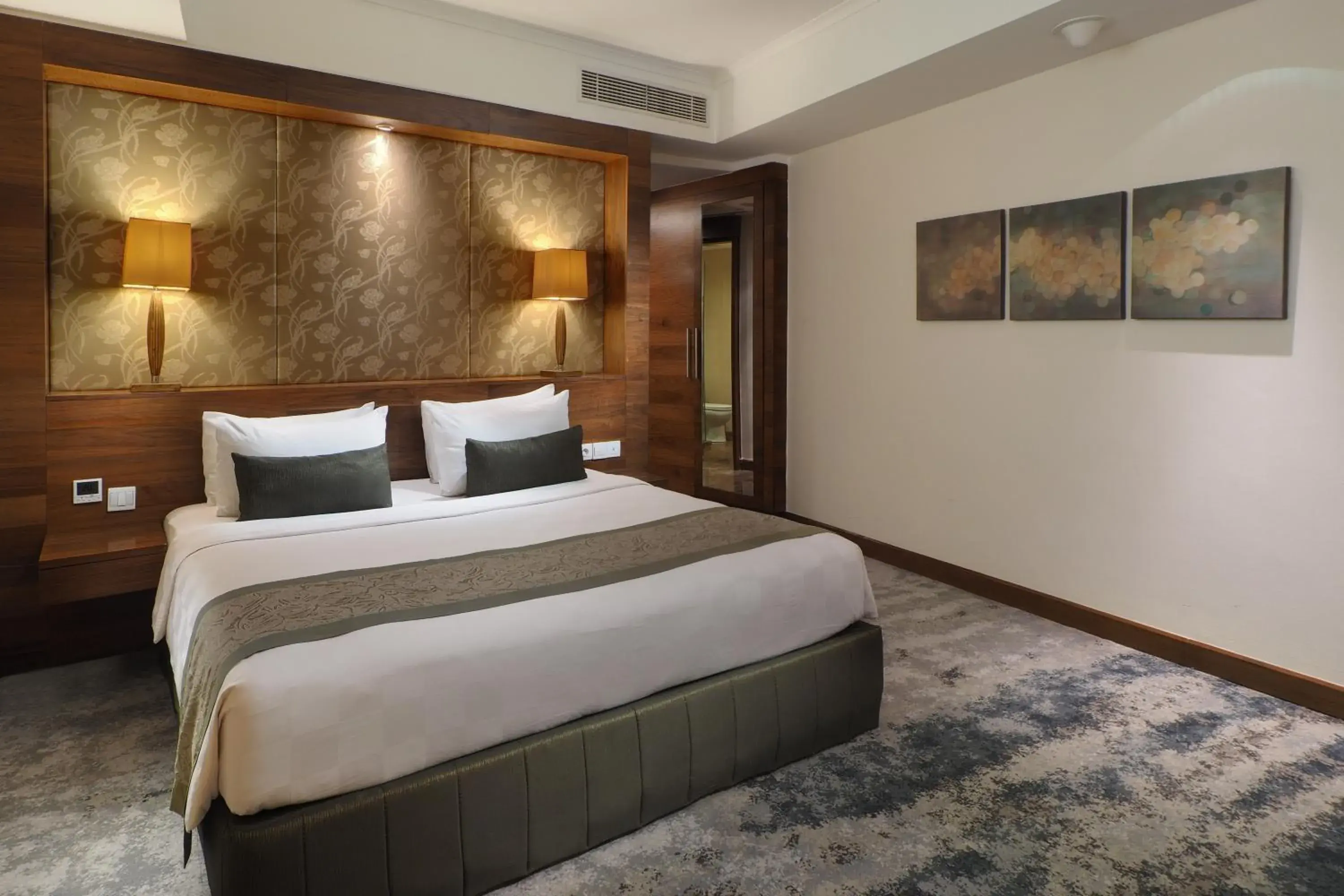 Bedroom, Bed in Aryaduta Medan