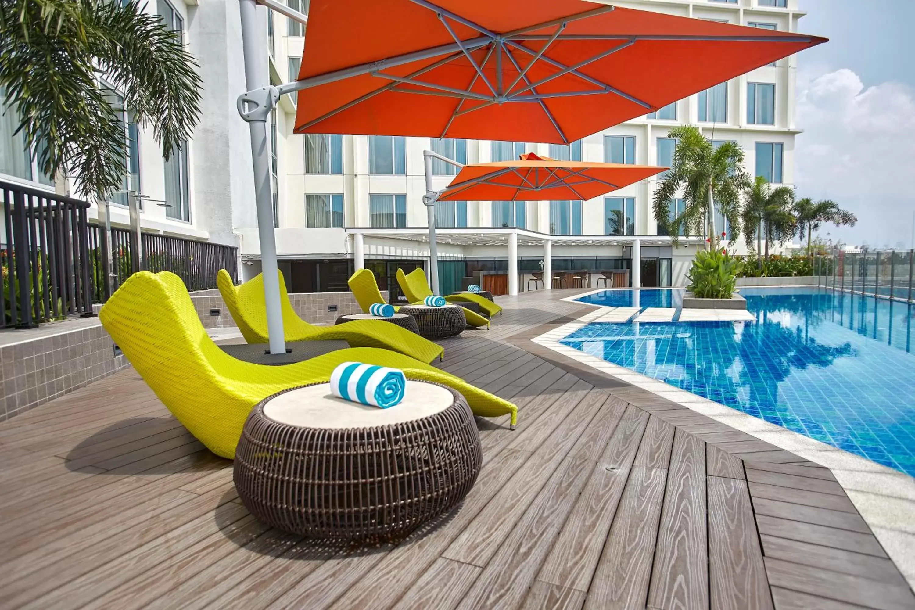 Swimming Pool in Kingsford Hotel Manila