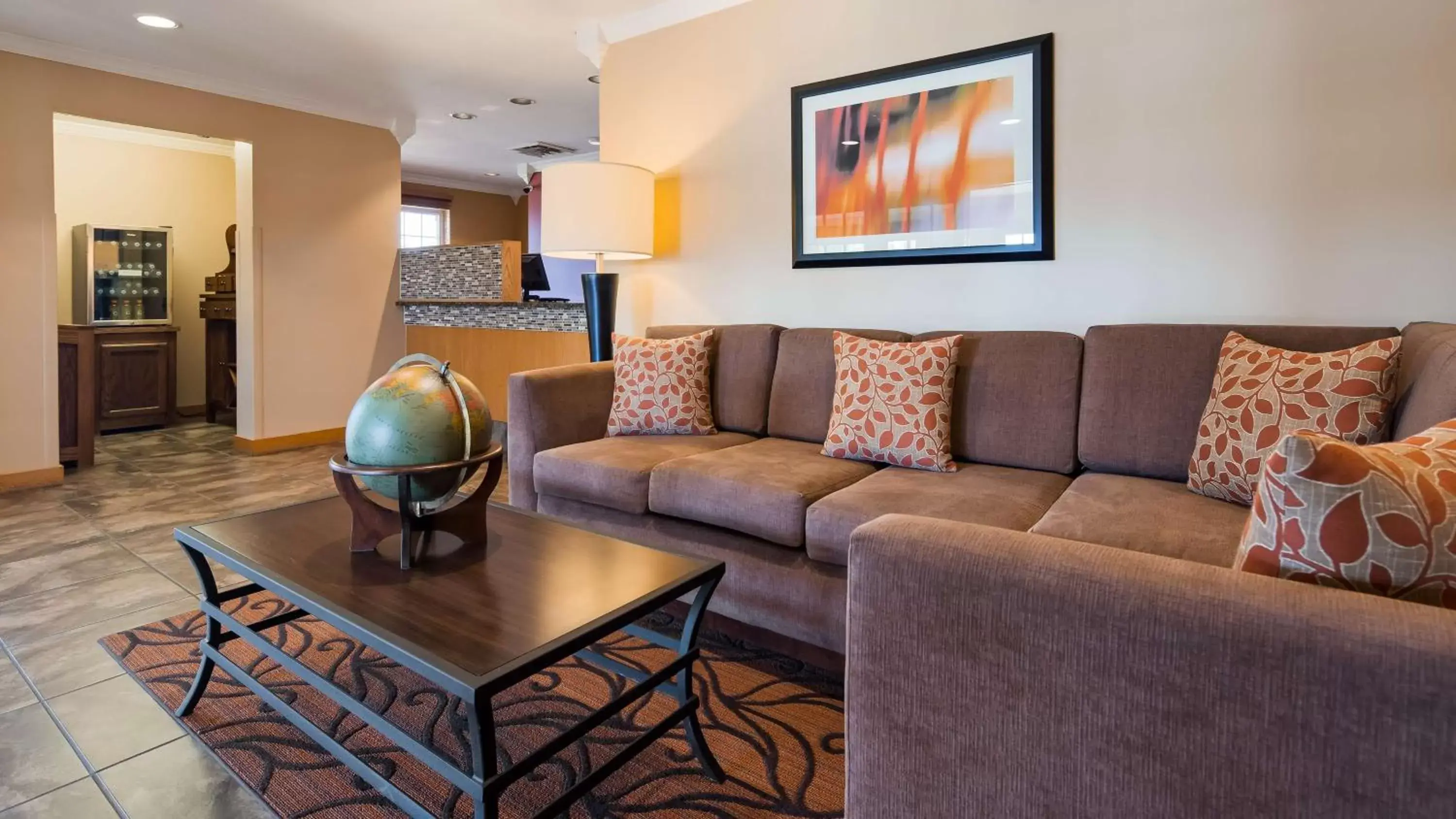 Lobby or reception, Seating Area in Best Western Flora Inn