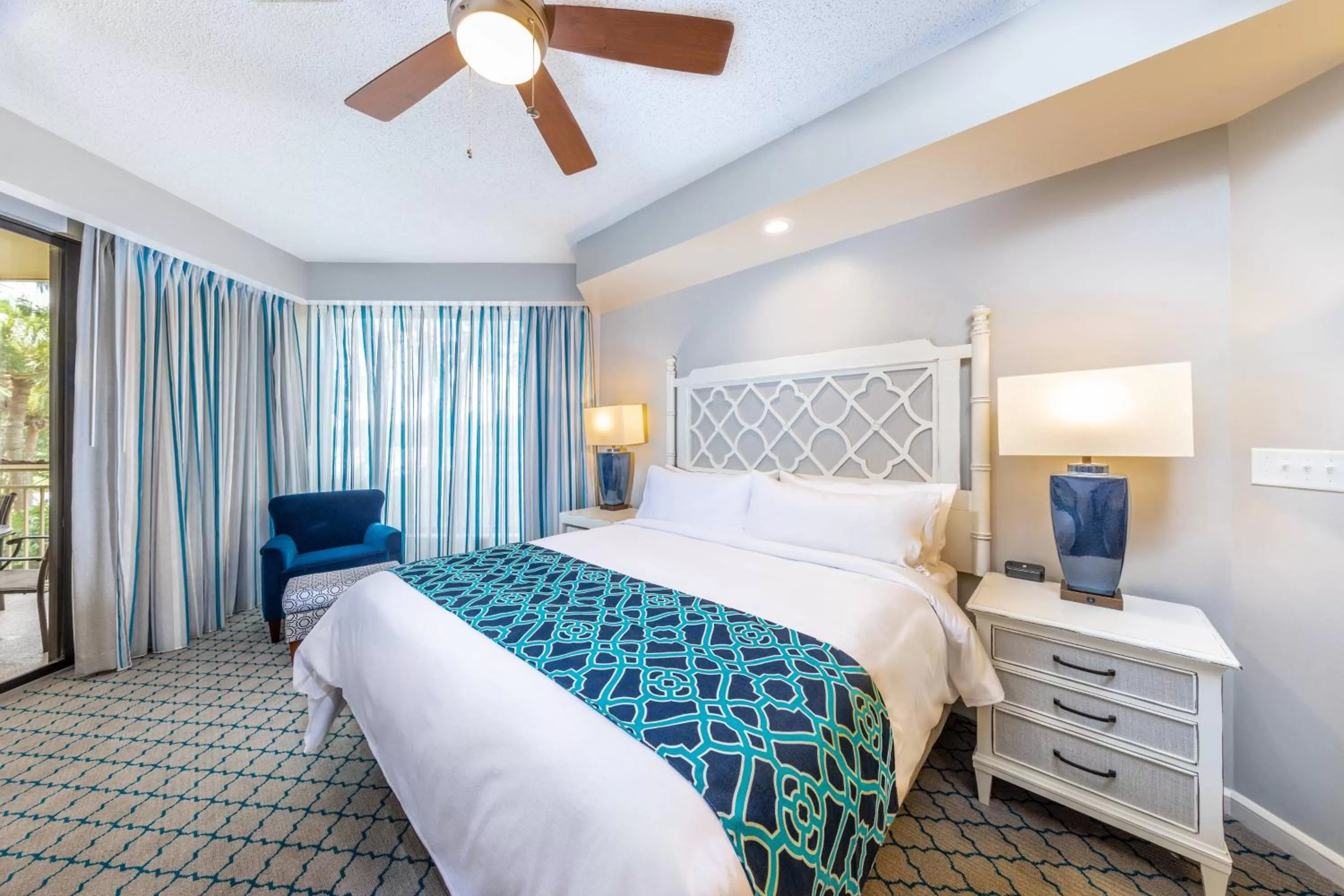 Bedroom, Bed in Marriott's Royal Palms