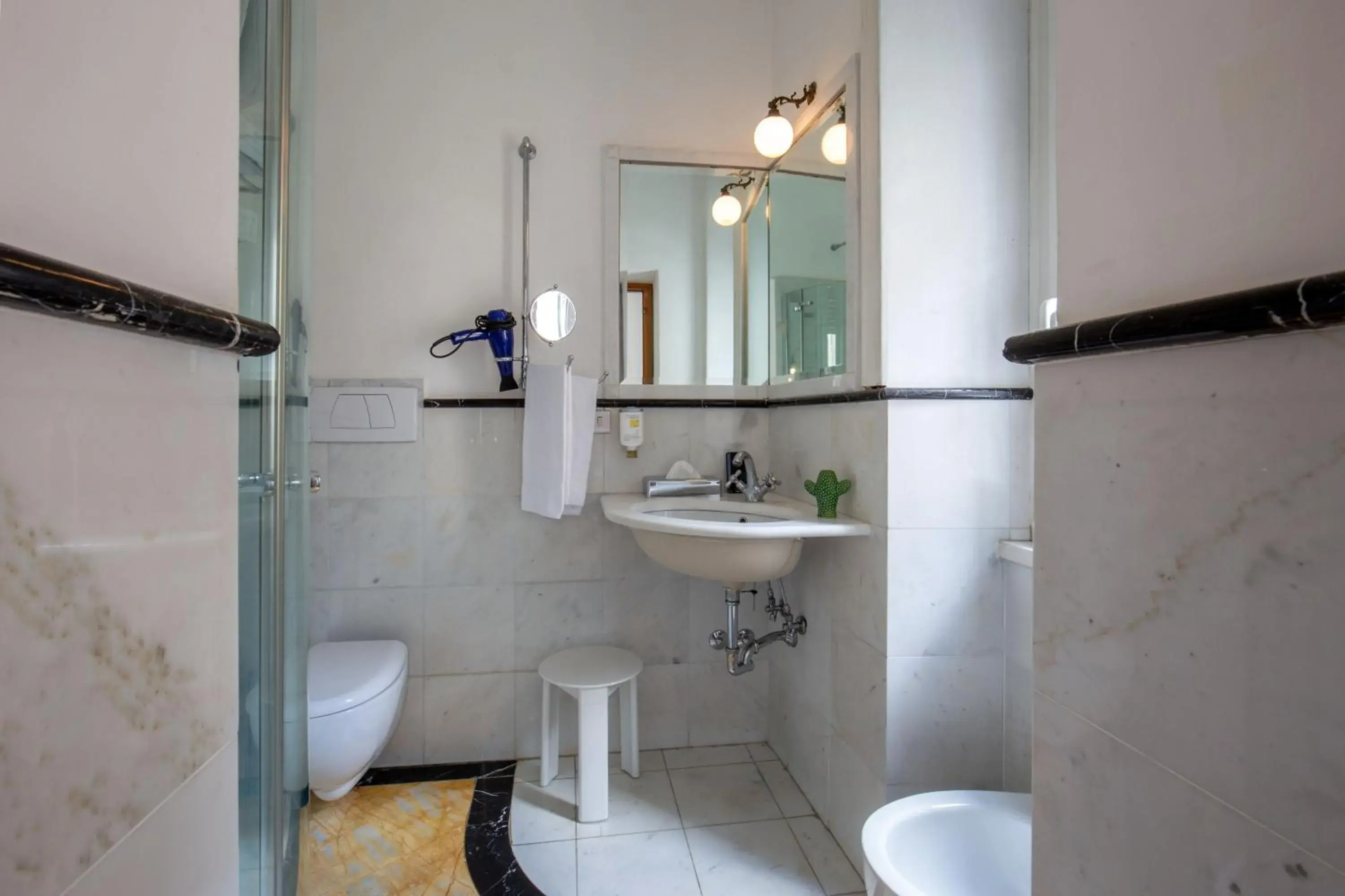 Toilet, Bathroom in Hotel Emona Aquaeductus