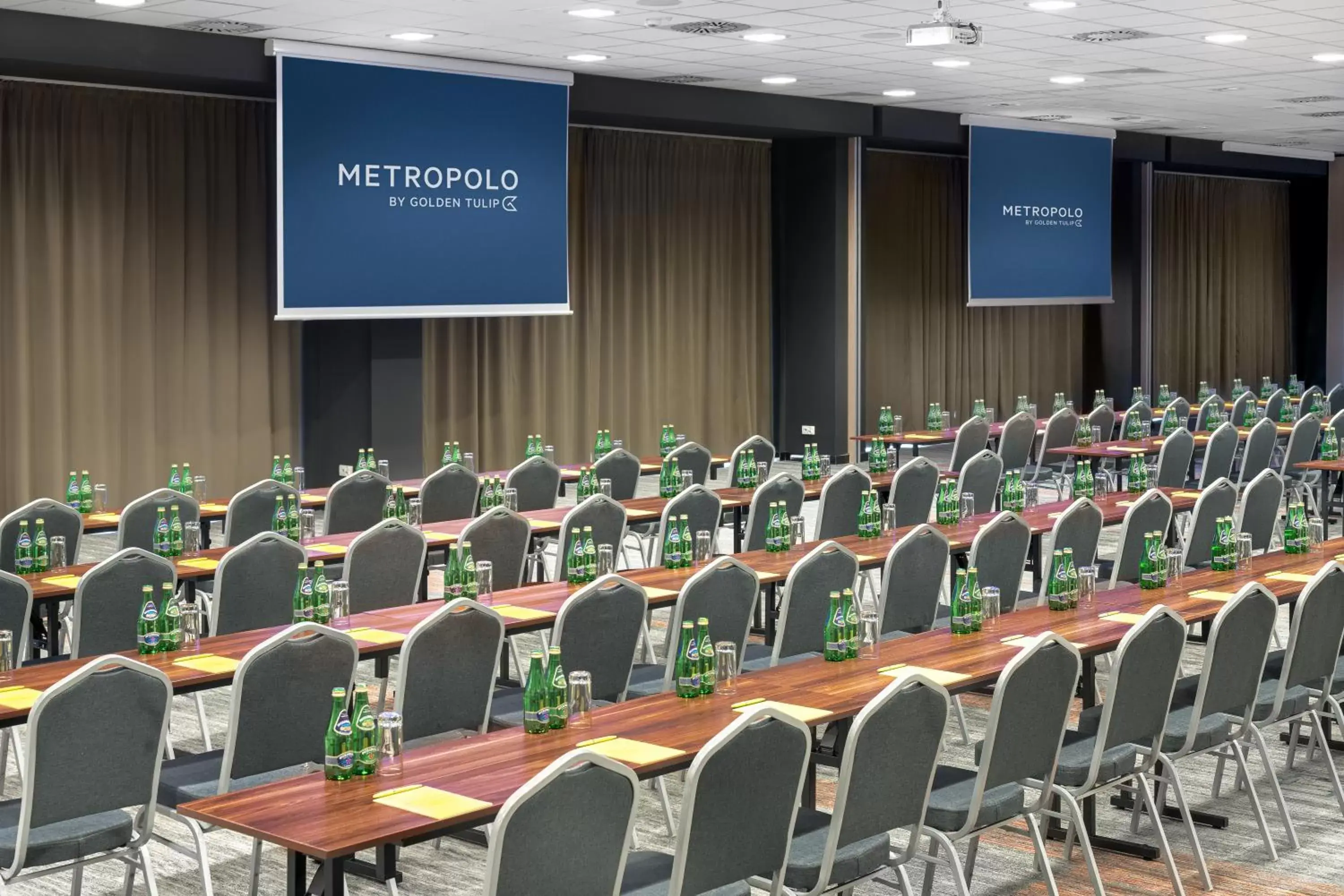 Meeting/conference room in Metropolo by Golden Tulip Krakow