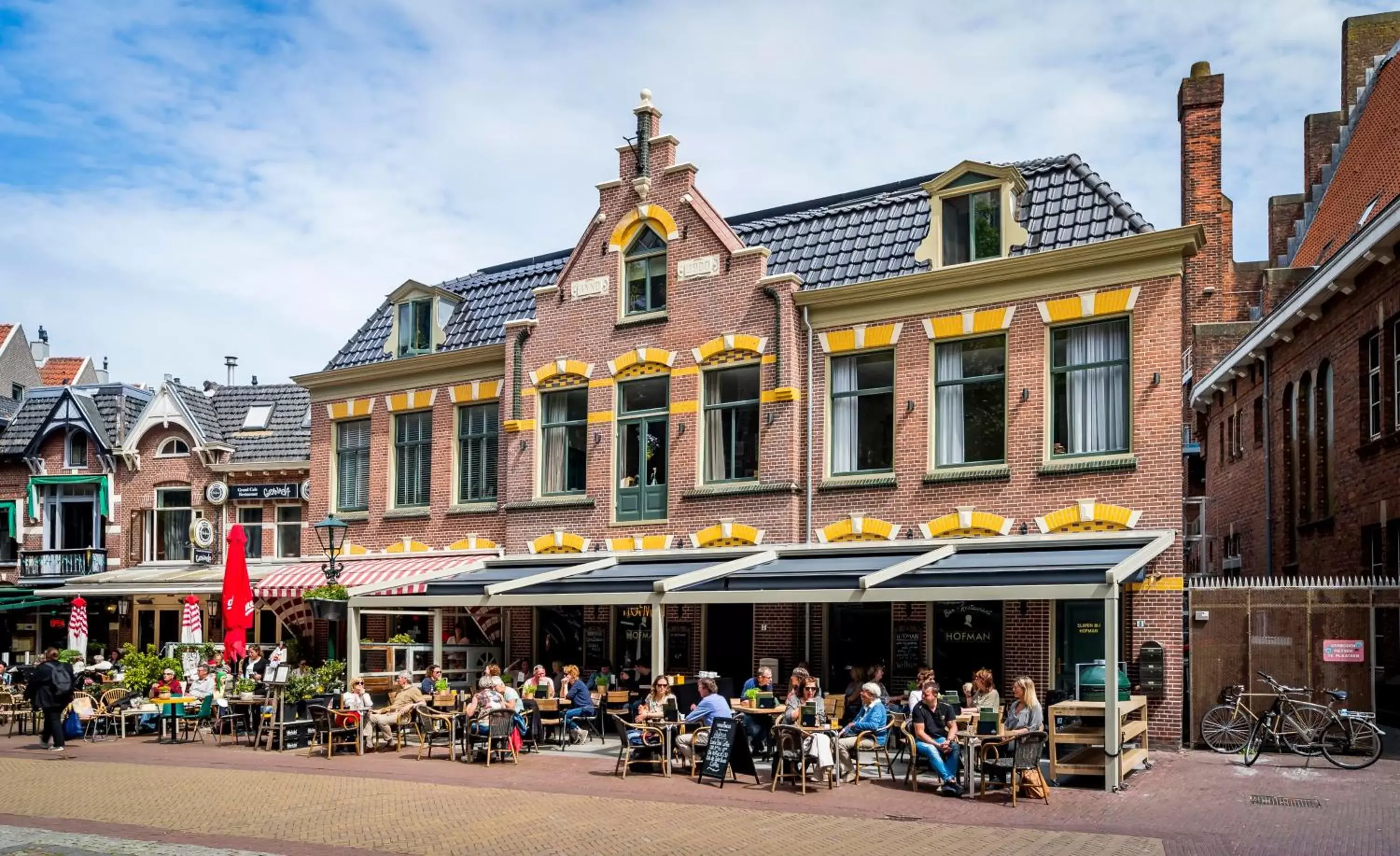 Facade/entrance, Property Building in Slapen bij hofman