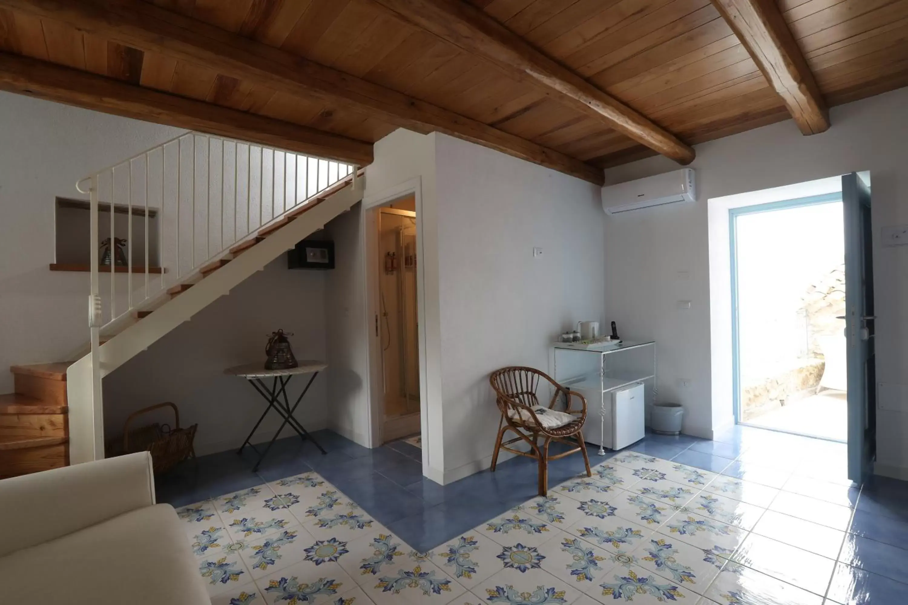 Bathroom, Seating Area in Borgo Rosso di Sera Resort