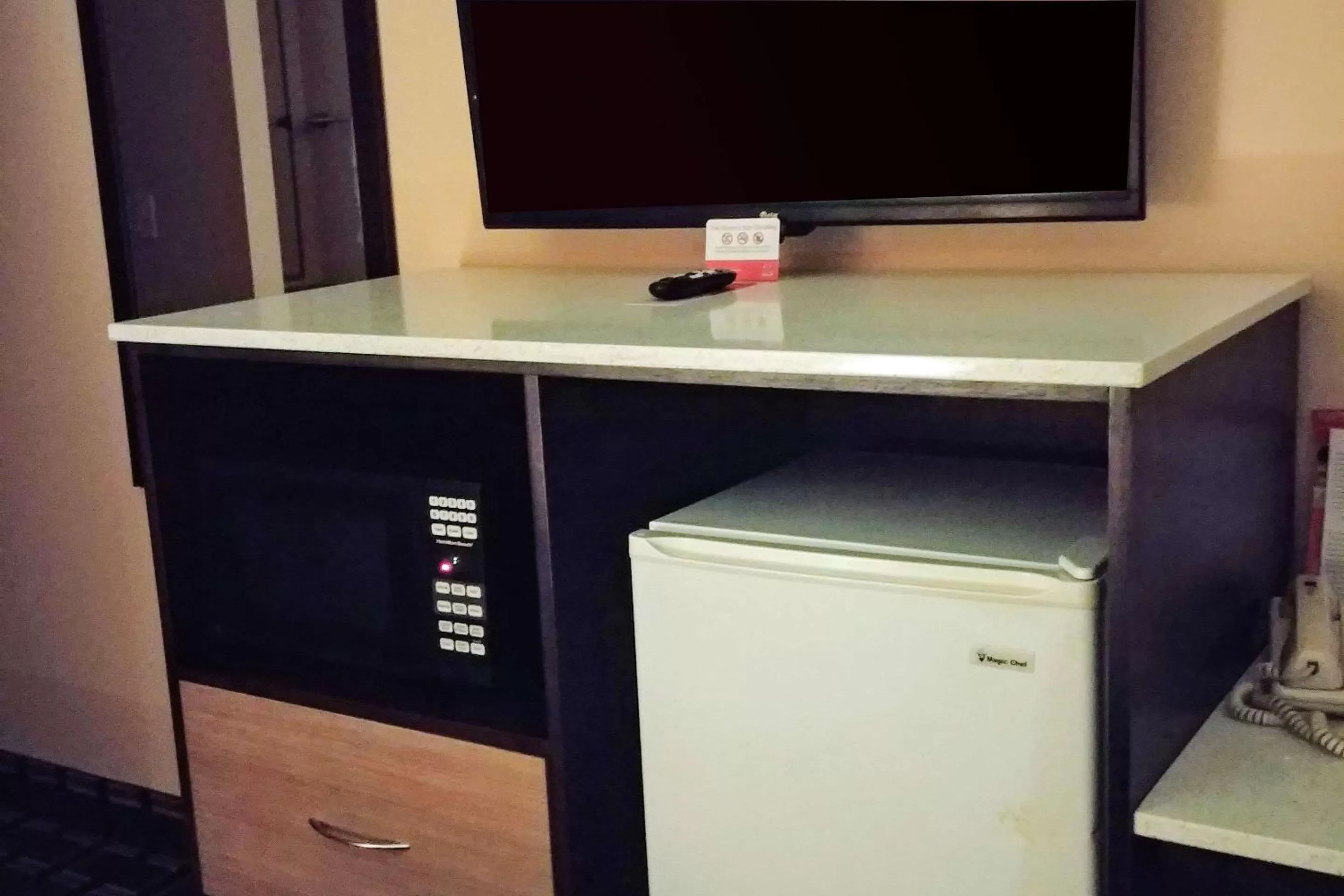 Photo of the whole room in Econo Lodge Milldale - Southington