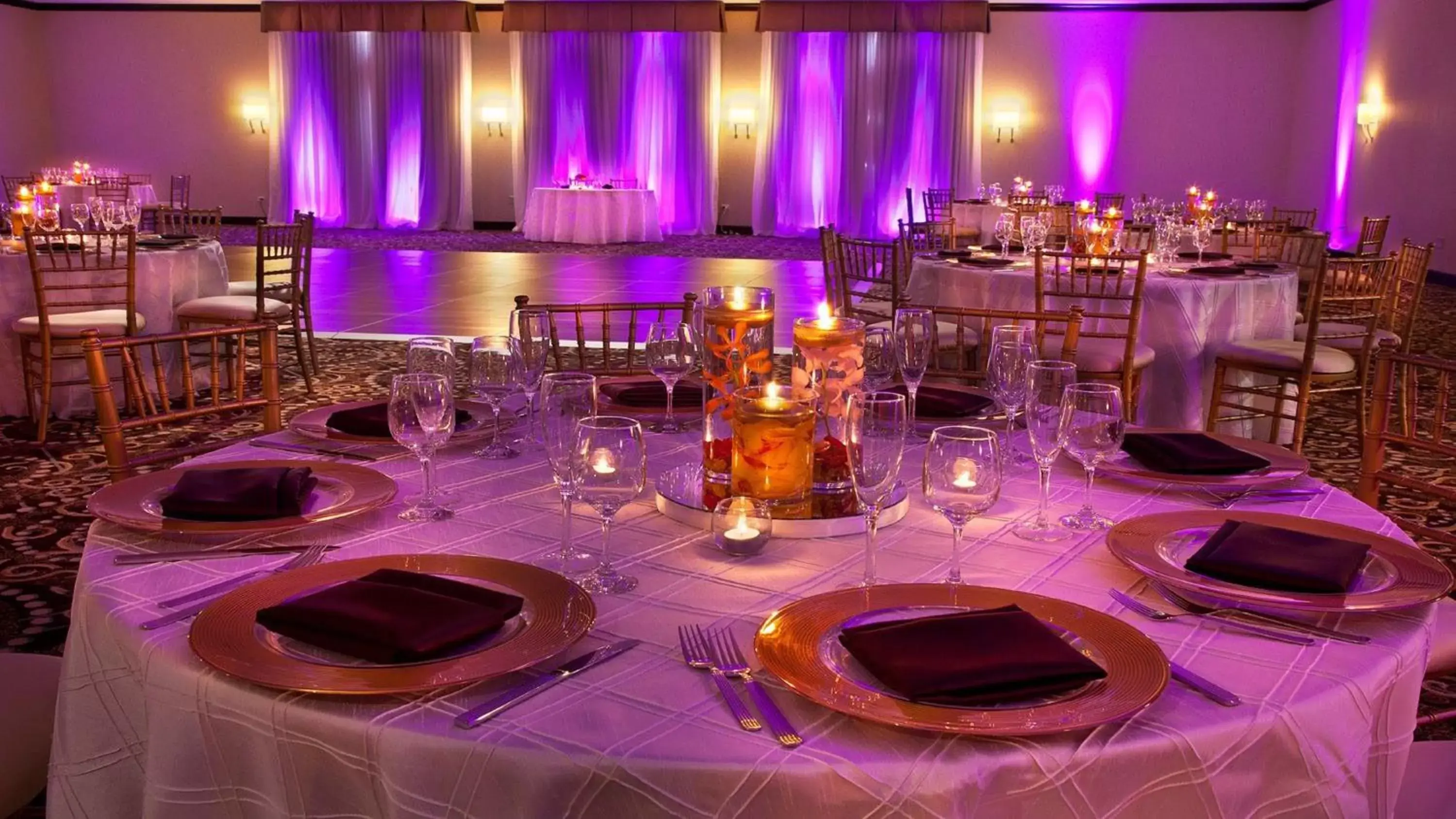 Banquet/Function facilities, Restaurant/Places to Eat in Holiday Inn Chicago North - Gurnee, an IHG Hotel
