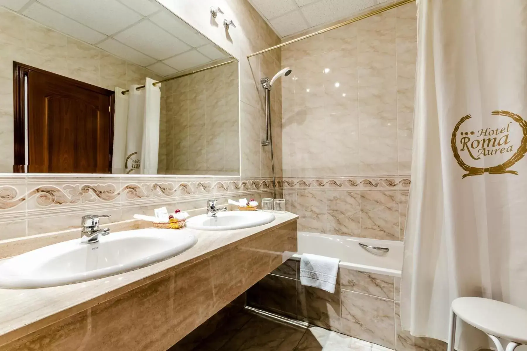 Bathroom in Roma Aurea