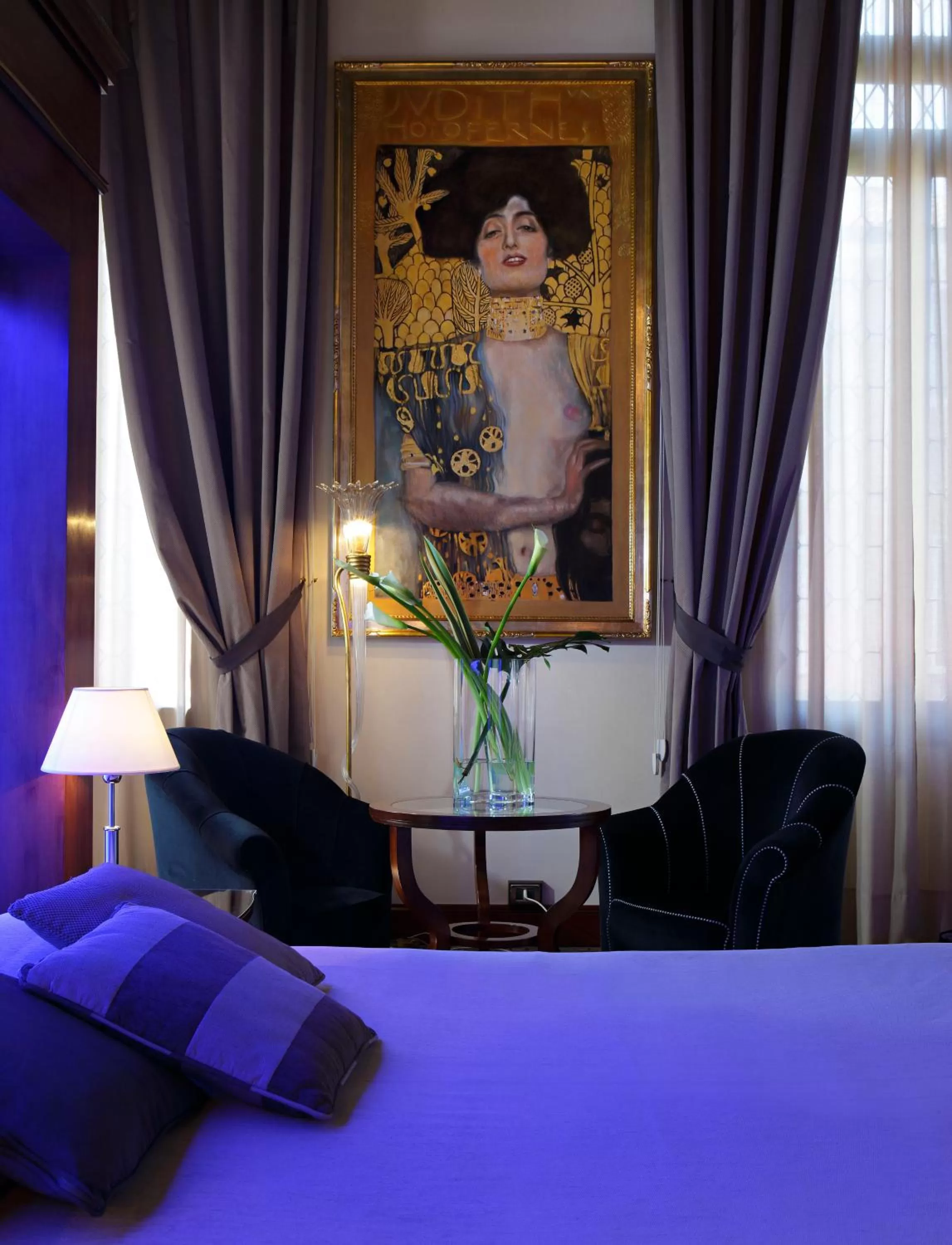 Seating area, Bed in Hotel Liassidi Palace