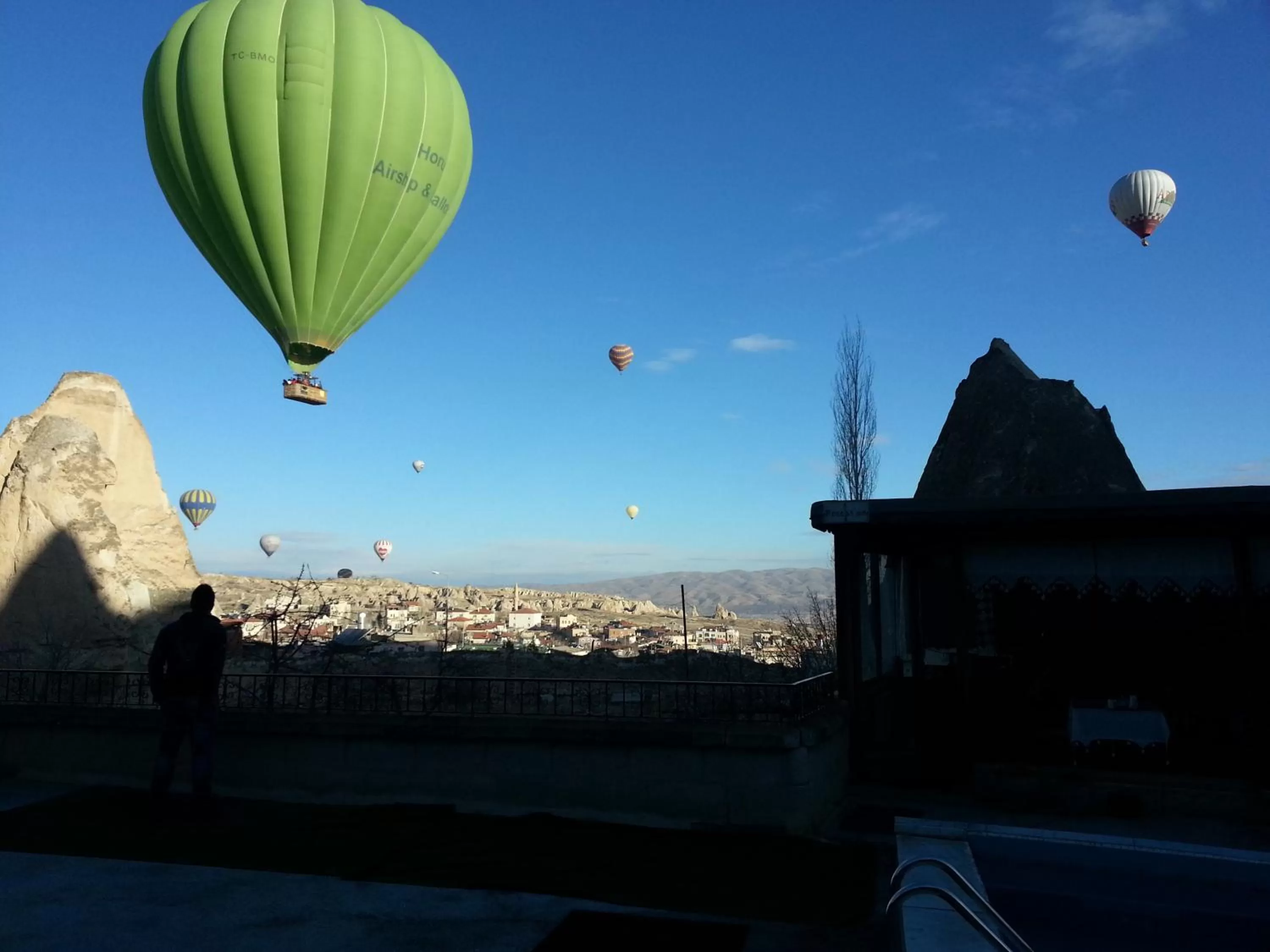 Area and facilities in Local Cave House