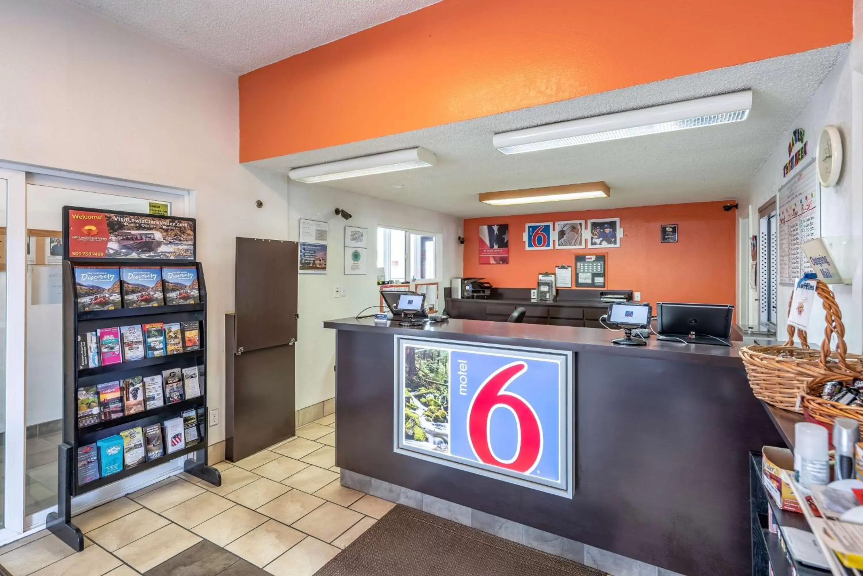 Property logo or sign, Lobby/Reception in Motel 6 Clarkston, WA