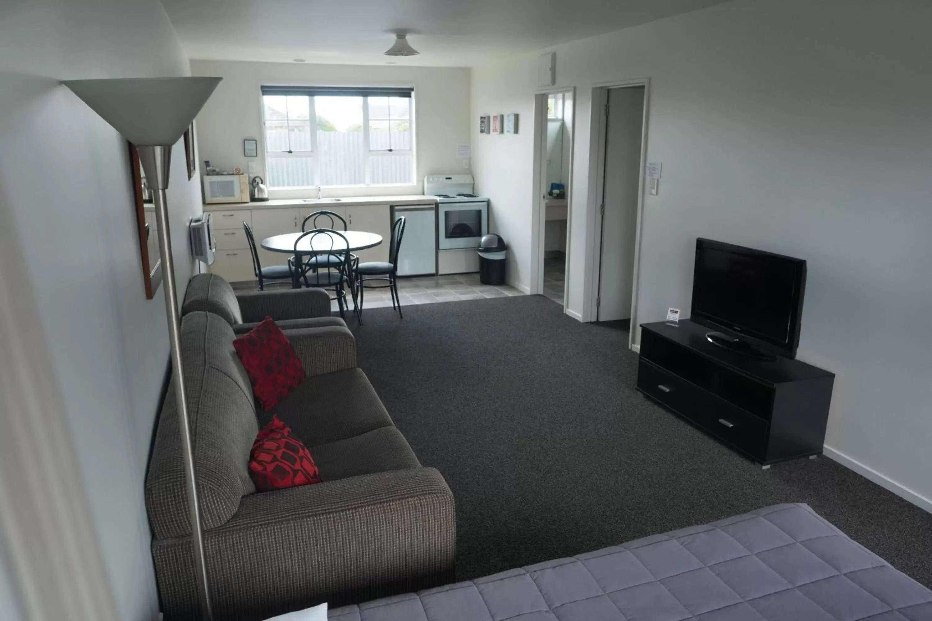 Photo of the whole room, Seating Area in Fitzherbert Court Motel