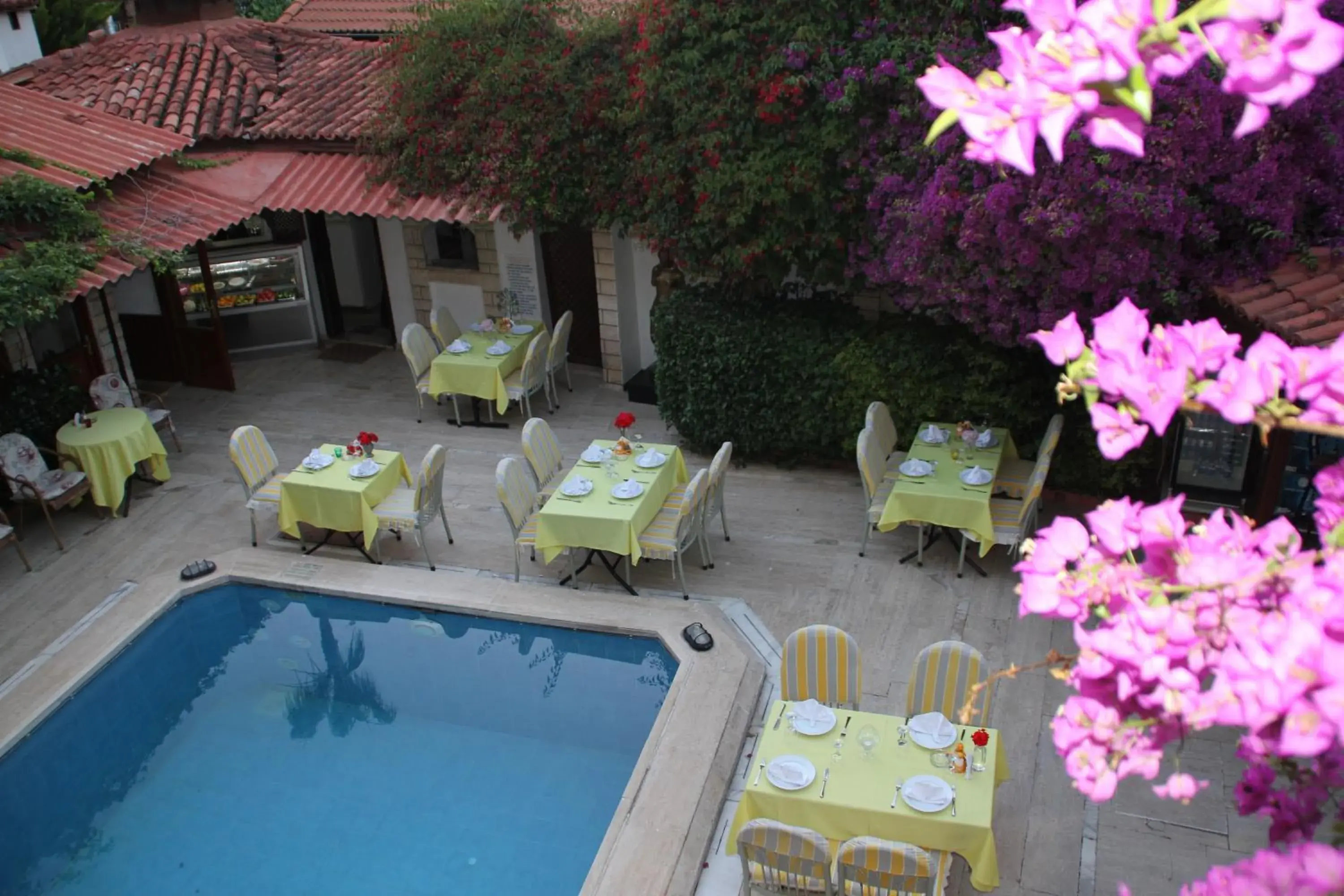 Dining area, Pool View in Hotel Karyatit Kaleici