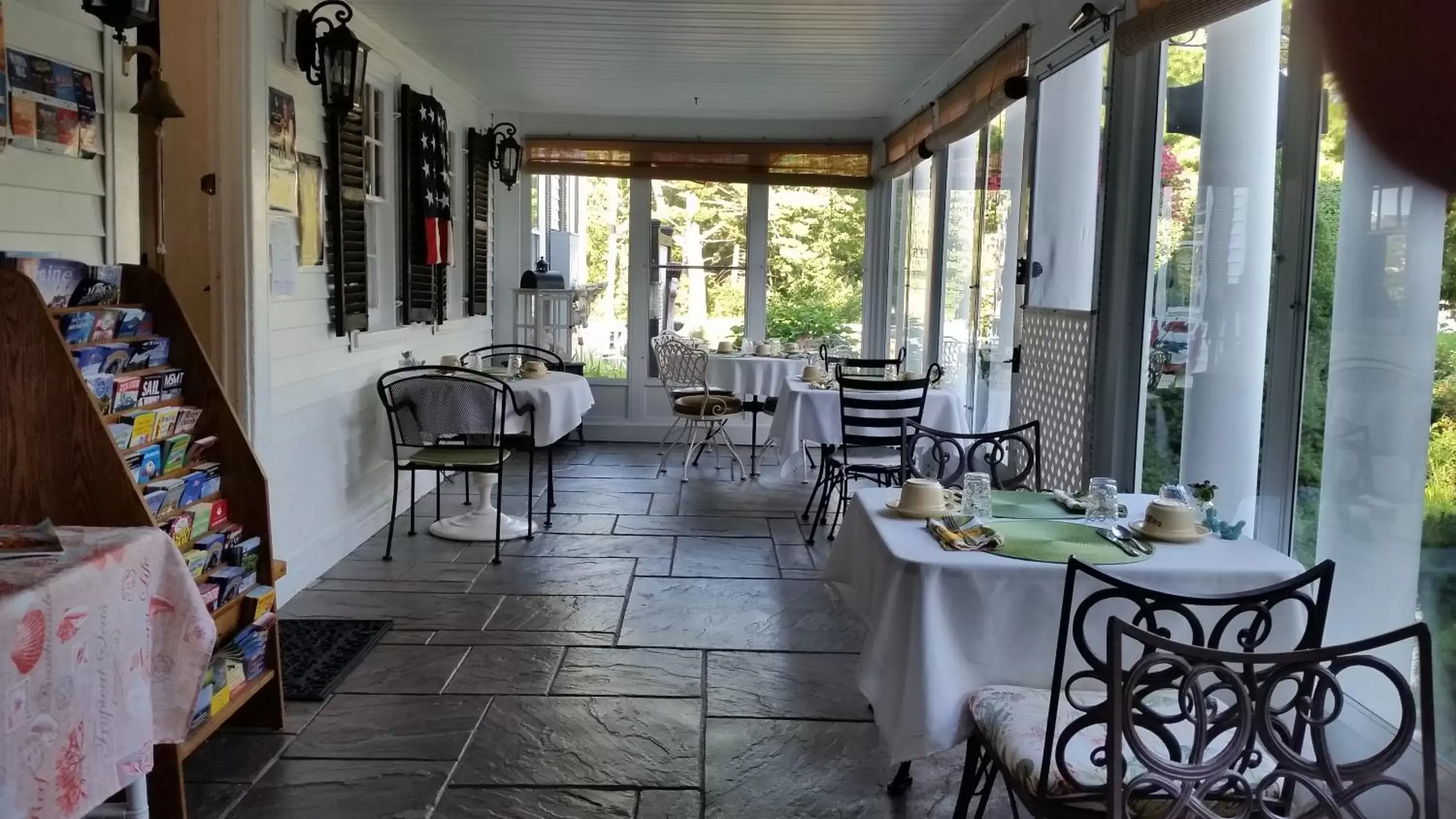 Patio, Restaurant/Places to Eat in Holiday Guest House Bed & Breakfast