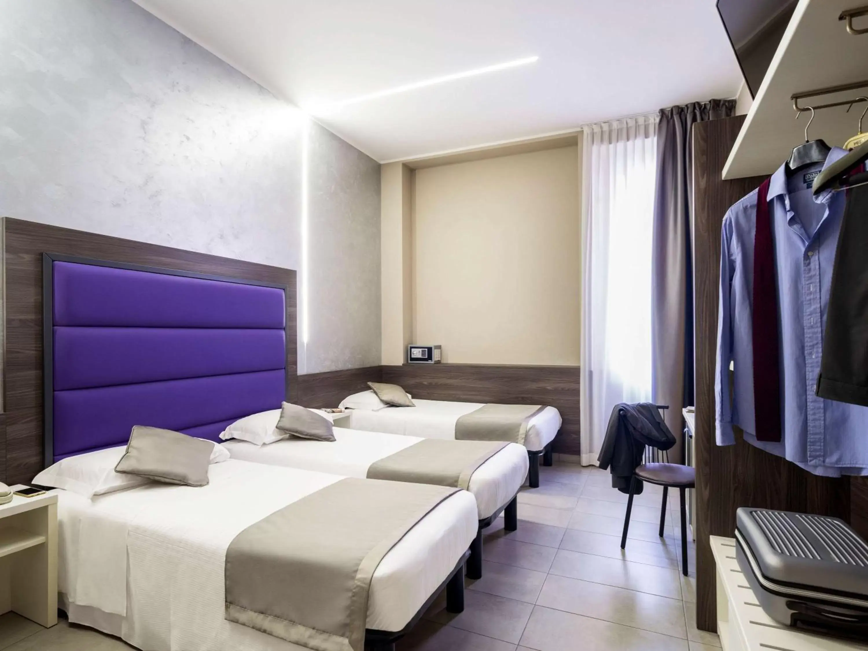 Photo of the whole room, Bed in Ibis Styles Milano Centro