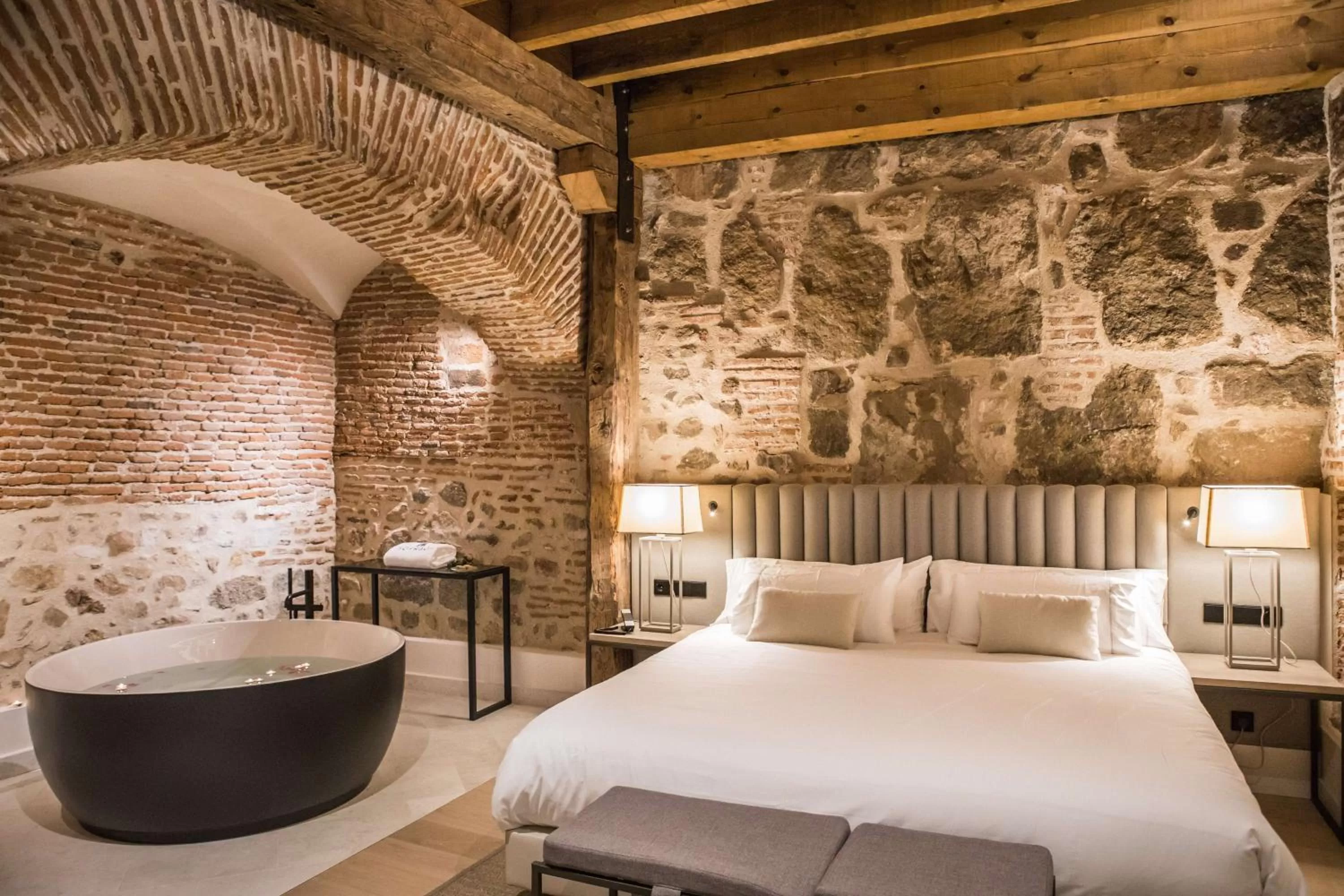 Photo of the whole room, Bed in Sofraga Palacio