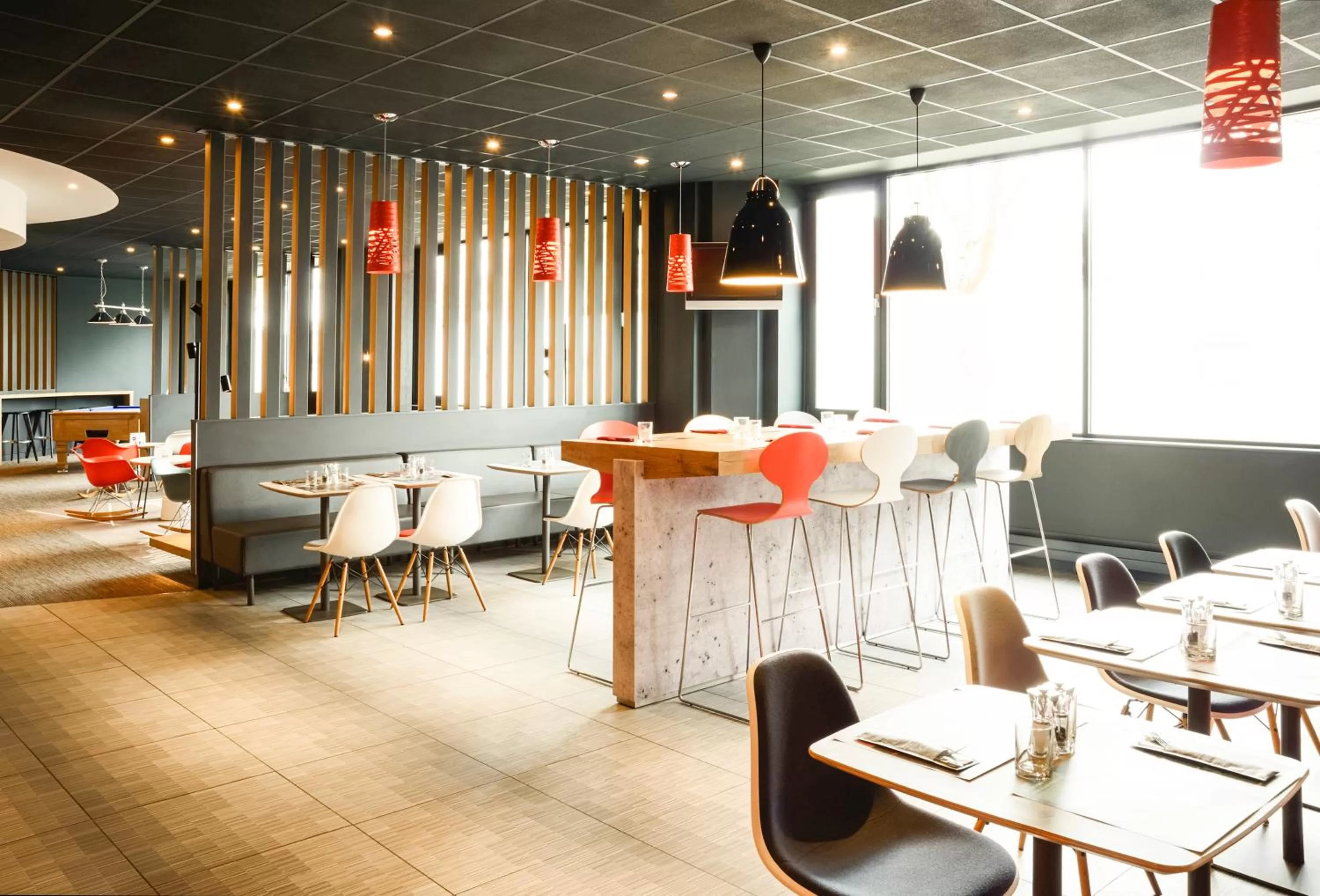 Restaurant/places to eat in ibis Portsmouth