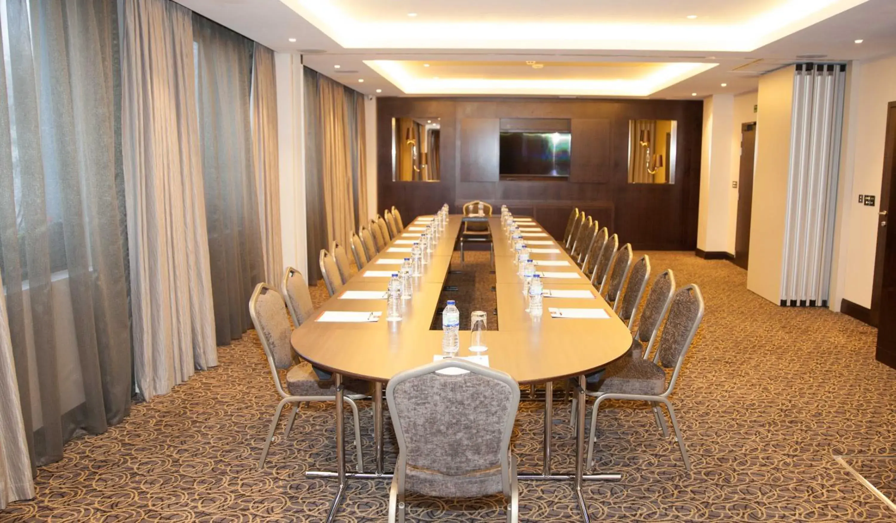 Meeting/conference room in St George's Hotel - Wembley