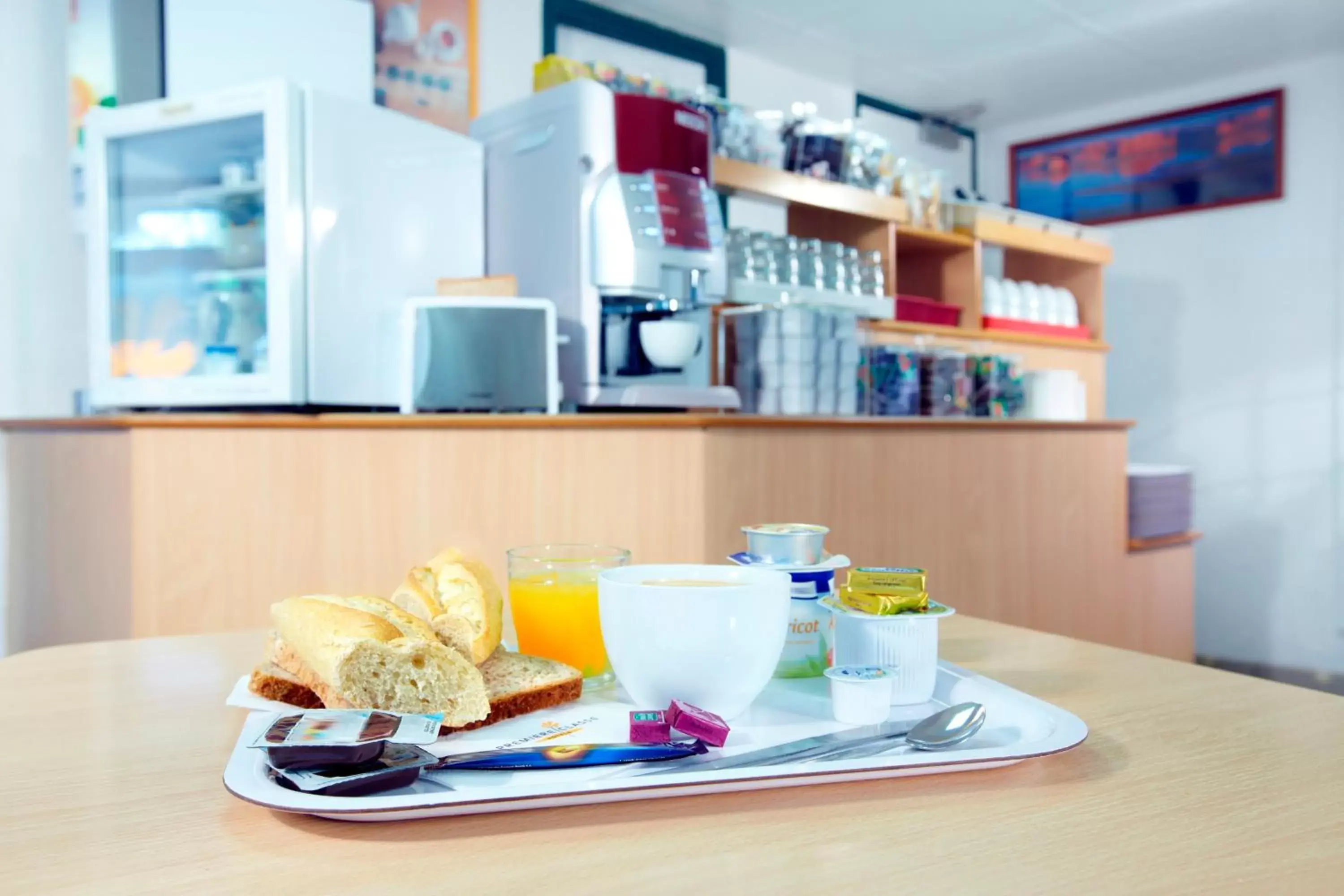 Food and drinks, Breakfast in Premiere Classe Valenciennes Sud - Rouvignies