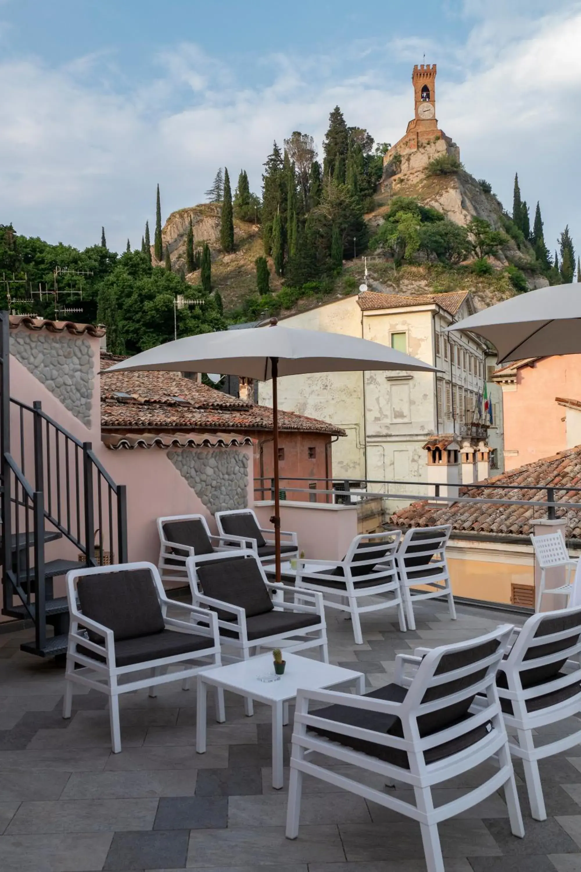 Restaurant/places to eat in Albergo La Rocca