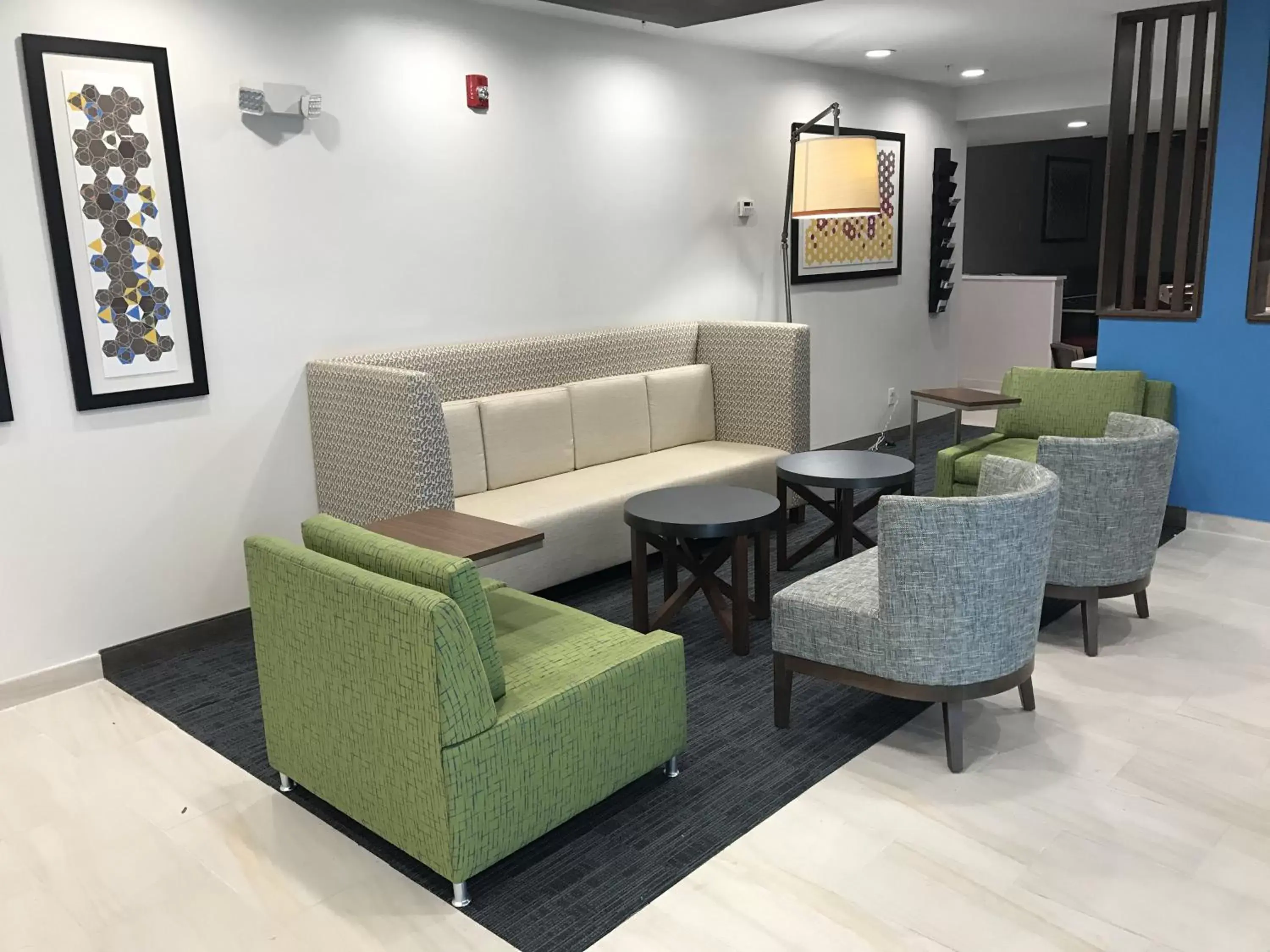 Property building, Seating Area in Holiday Inn Express - Naples South - I-75, an IHG Hotel