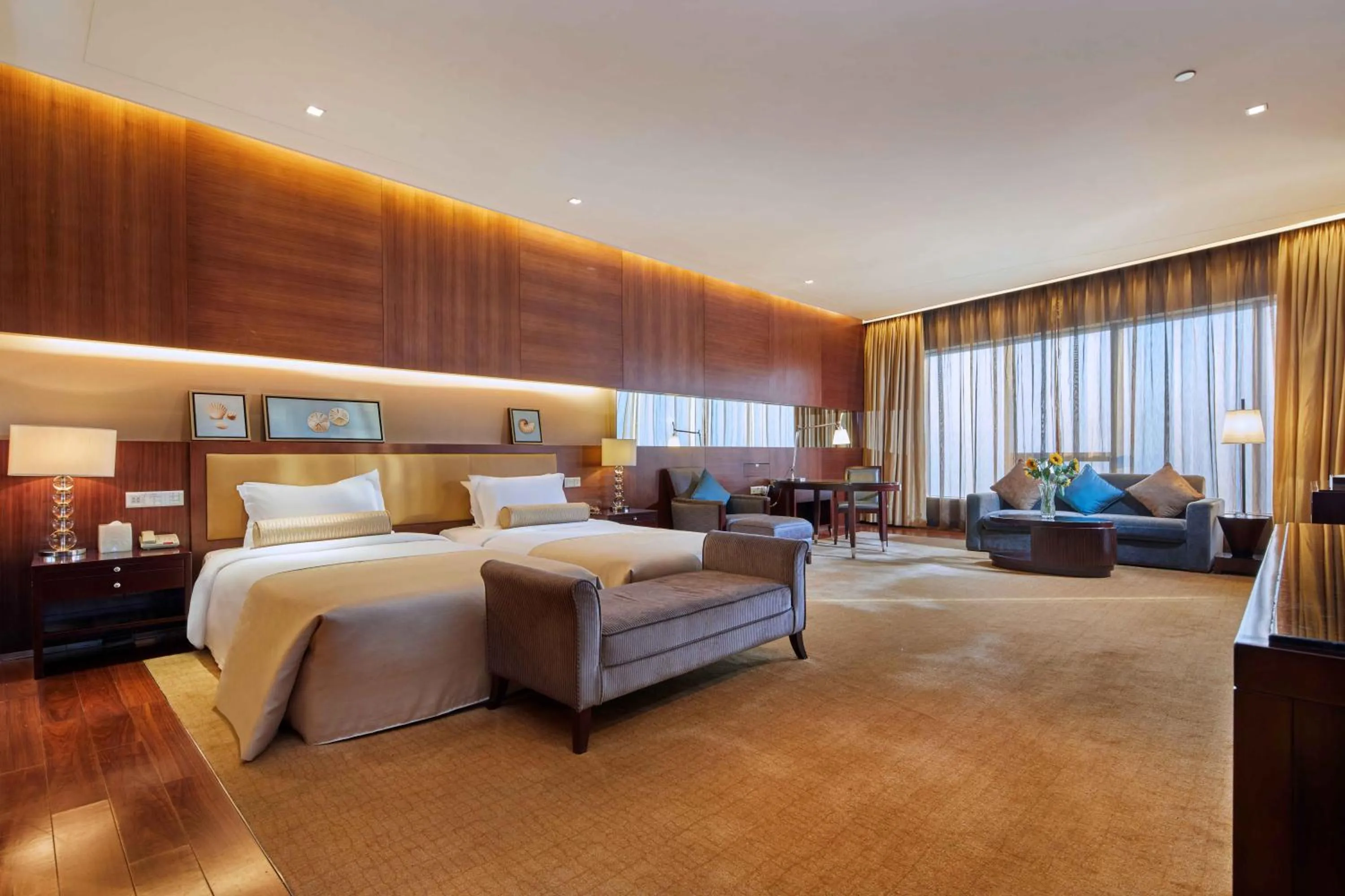 Property building, Bed in HJ International Hotel