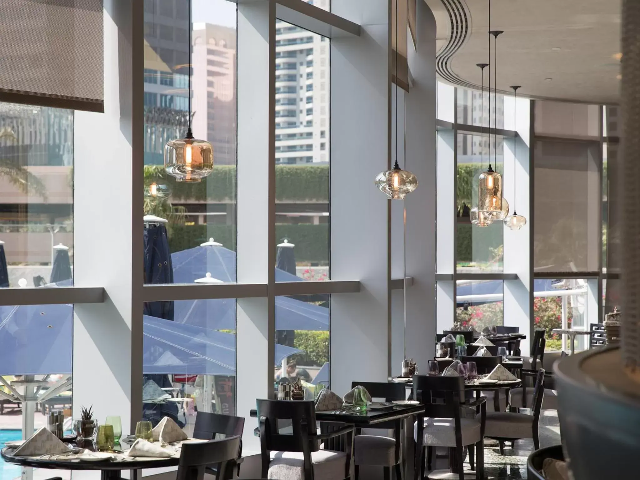 Restaurant/Places to Eat in Jumeirah Emirates Towers