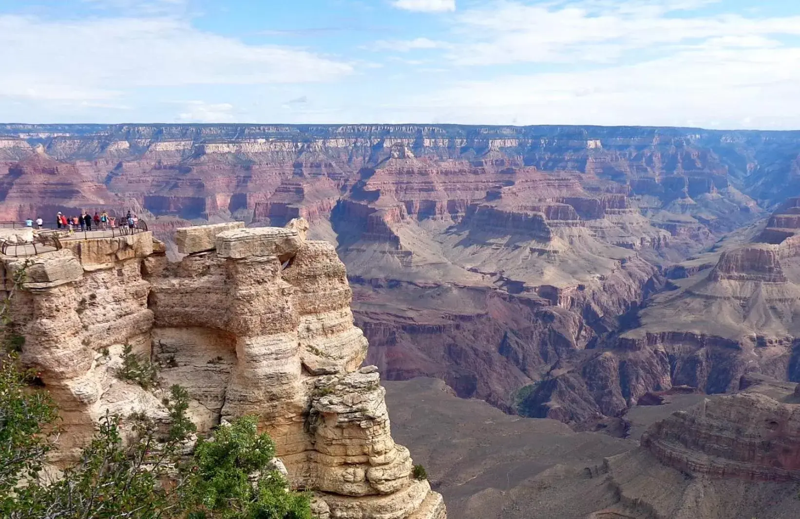 Nearby landmark in Grand Canyon Plaza Hotel