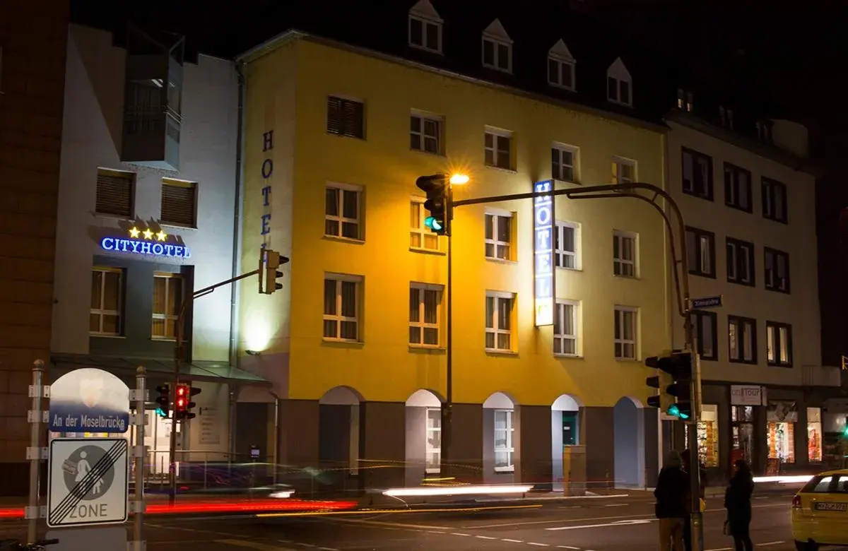 Facade/entrance, Property Building in City-Hotel Kurfürst Balduin