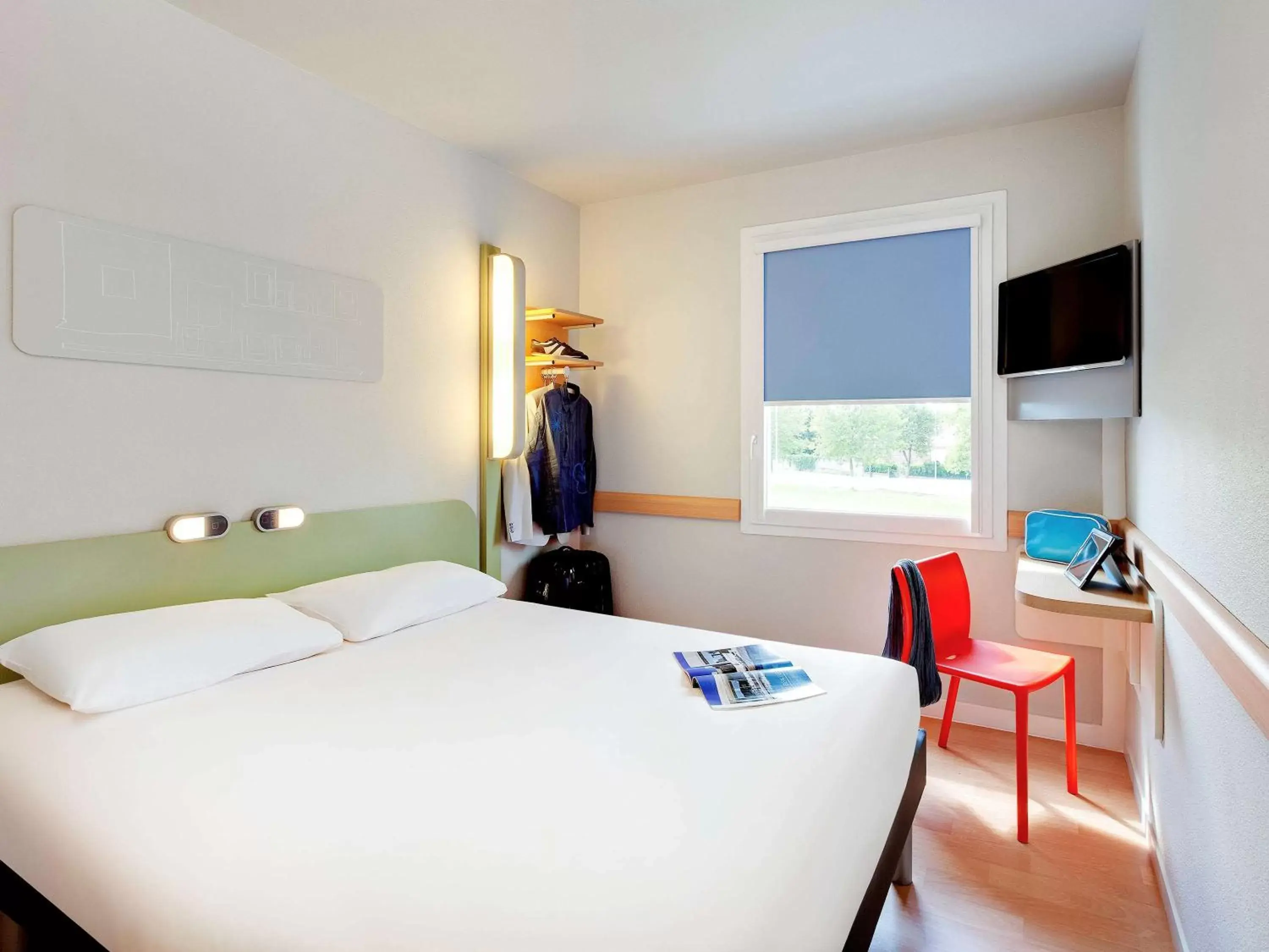 Photo of the whole room in ibis budget Saint Pourcain