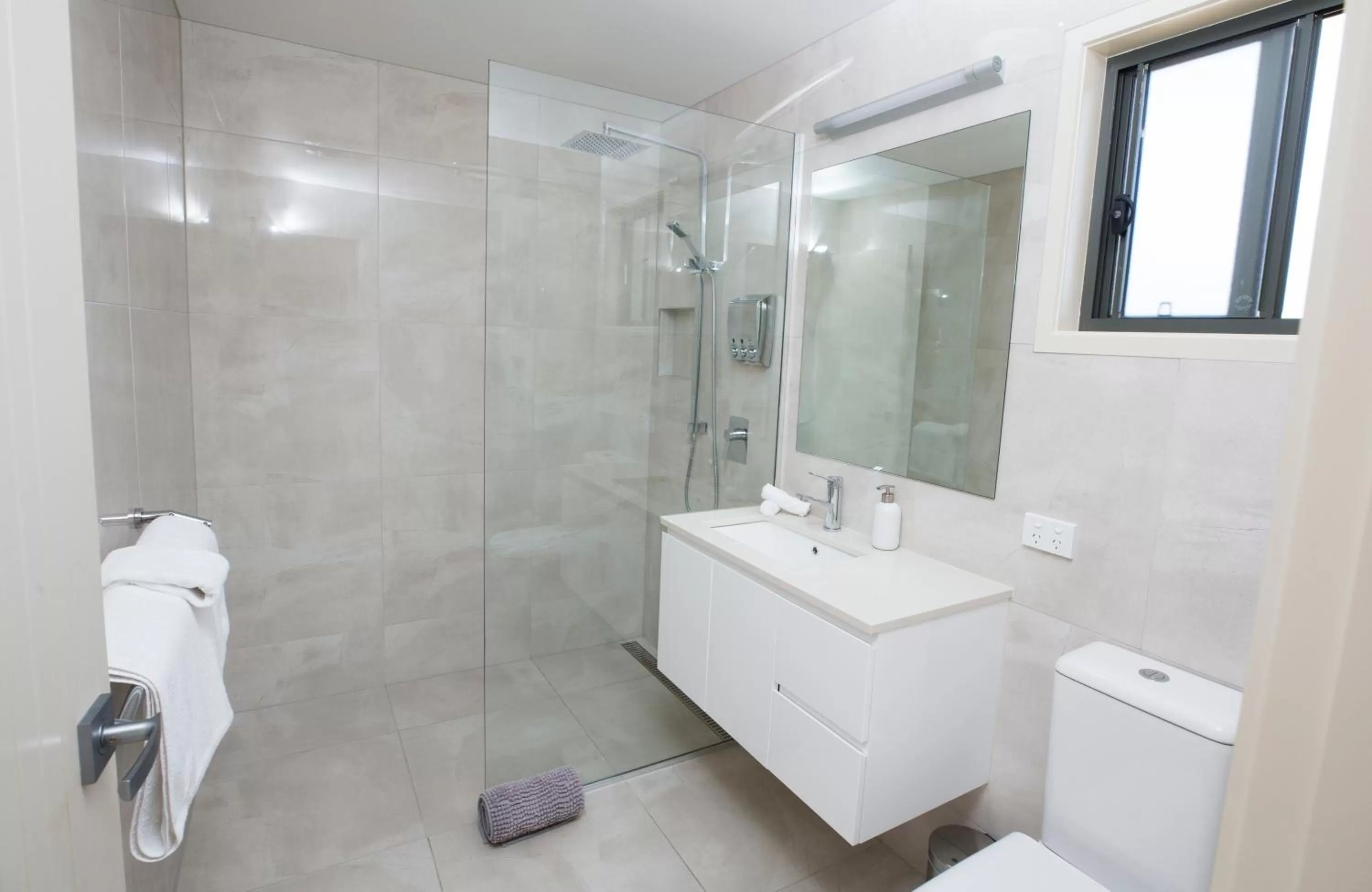 Bathroom in Mapleton Springs