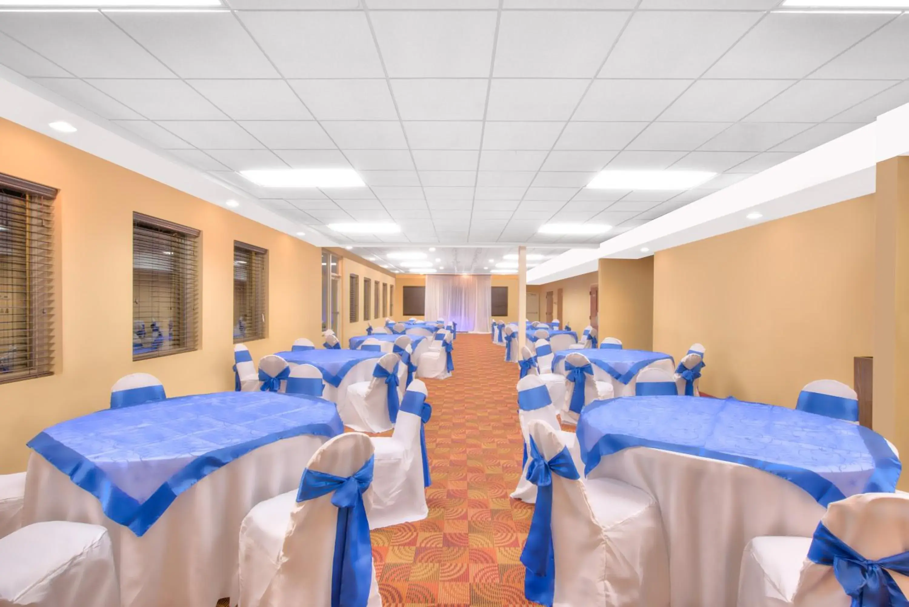 Banquet/Function facilities, Banquet Facilities in Express Inn Harrisburg South New Cumberland