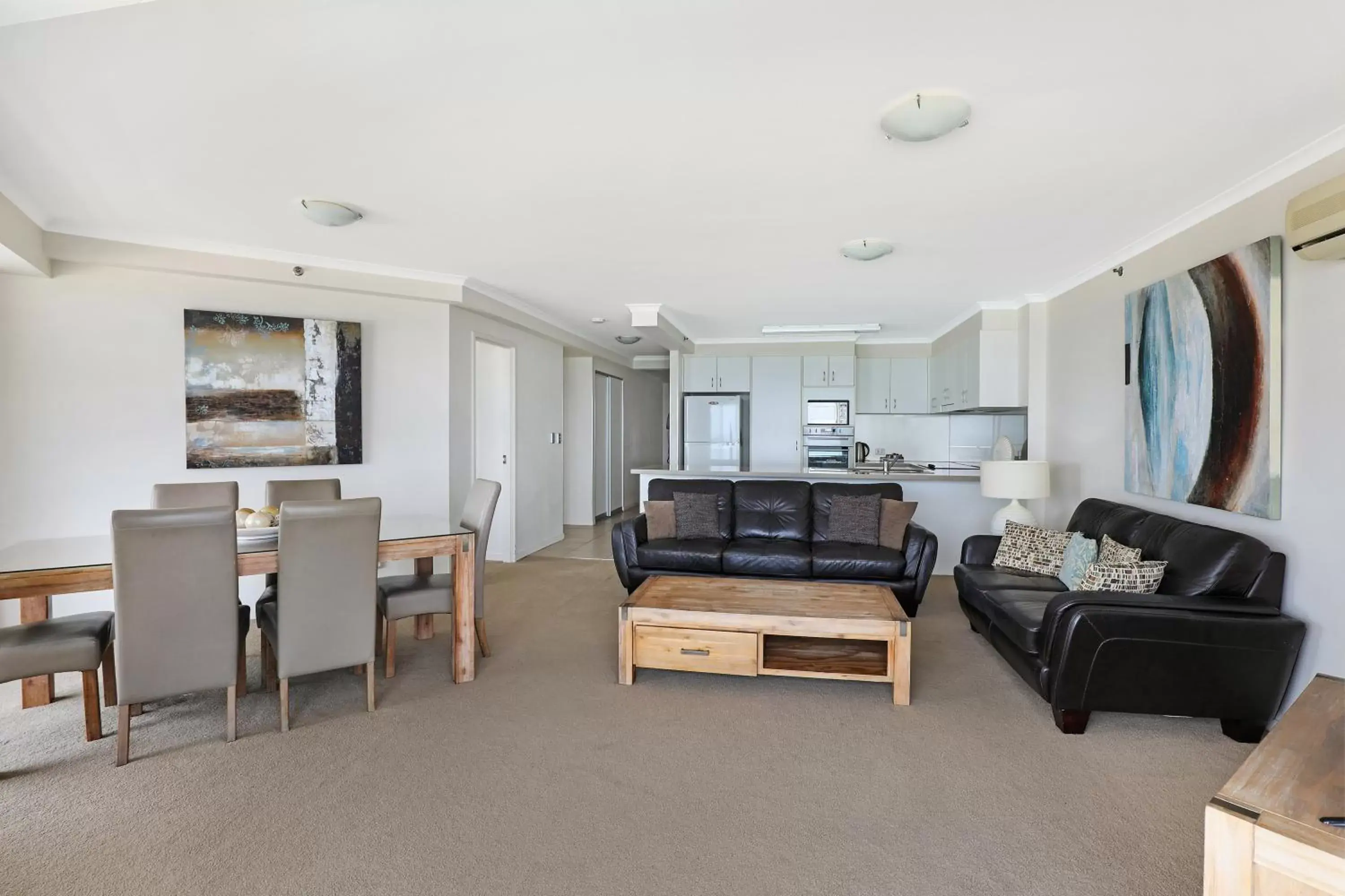 Living room, Seating Area in Points North Apartments