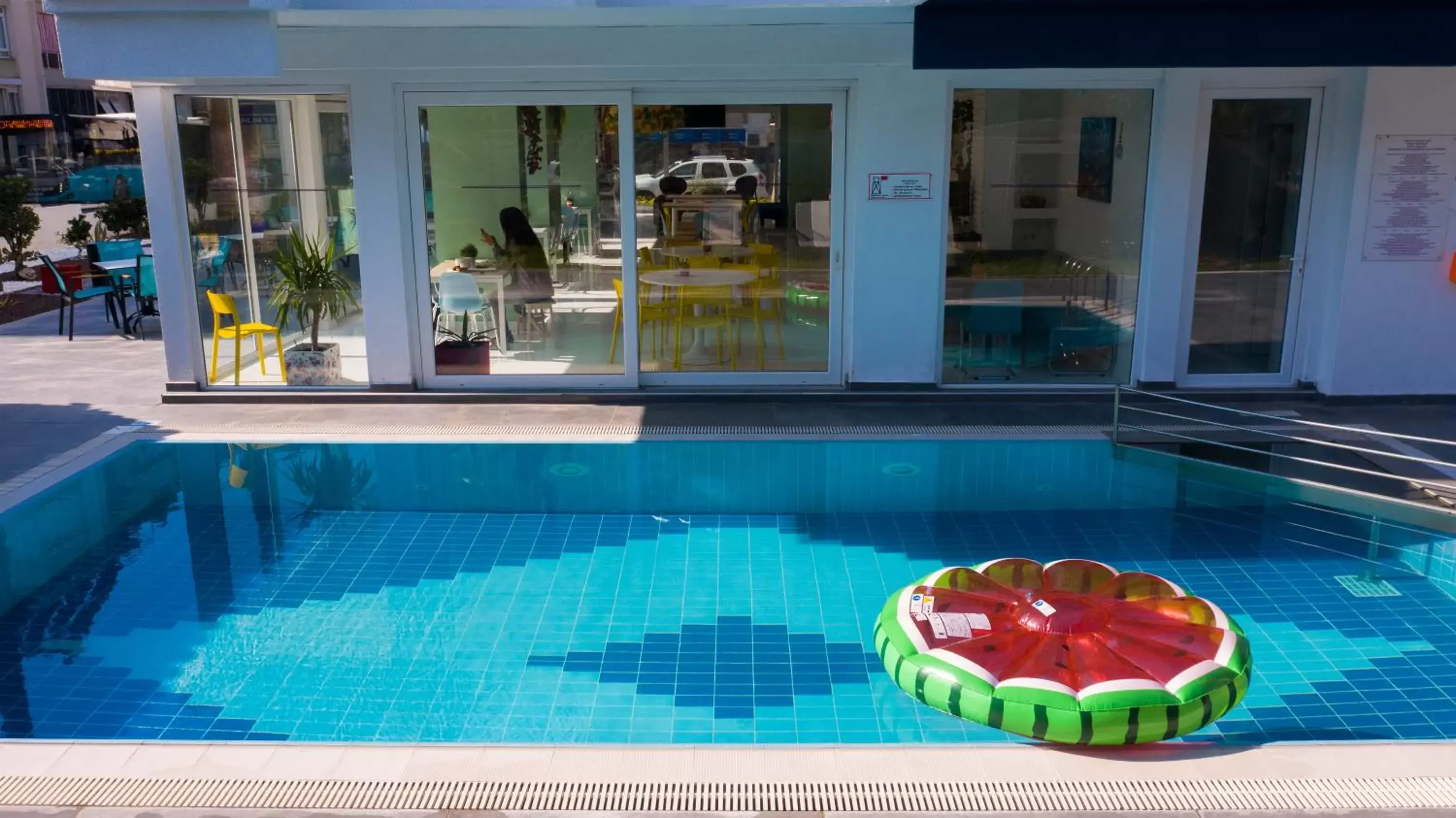 Swimming Pool in Mene City Hotel