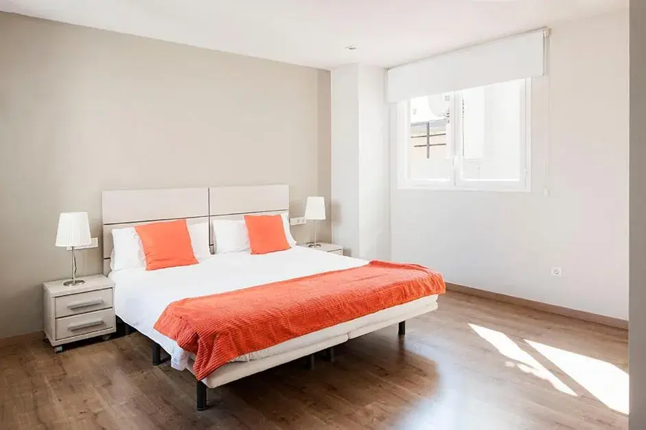 Bedroom, Bed in Arago312 Apartments