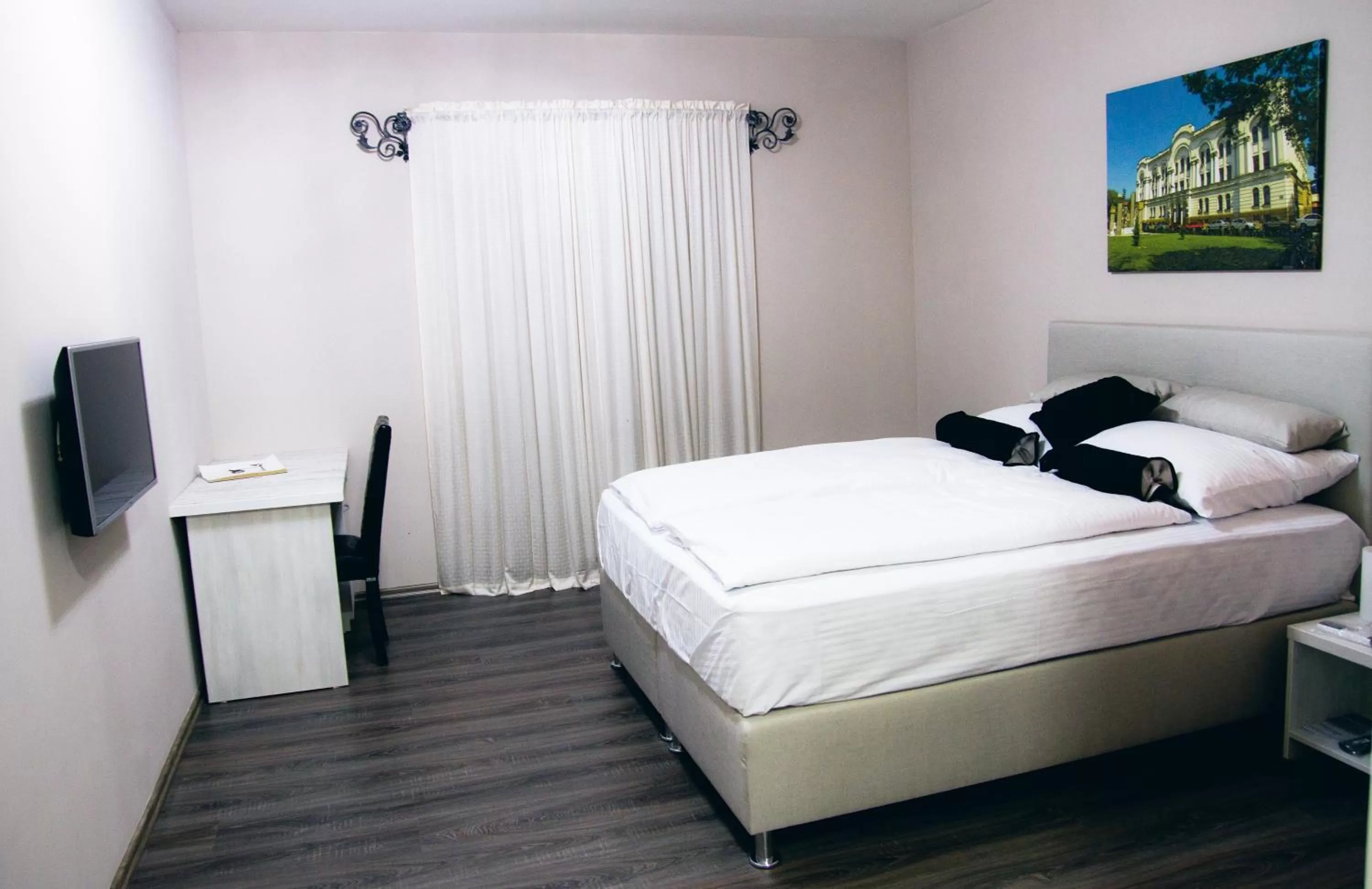 Photo of the whole room, Bed in Hotel Bakarni Lonac