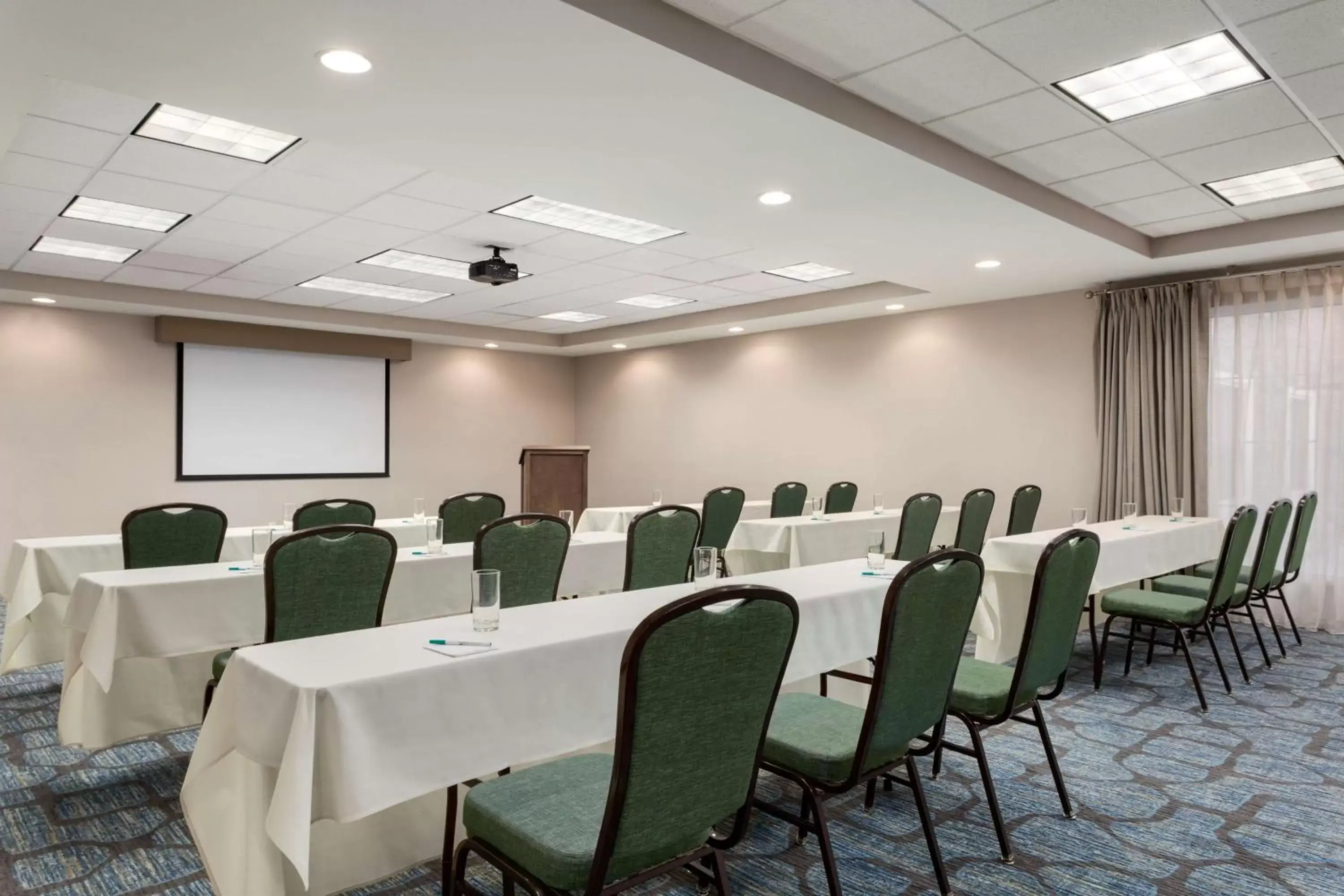 Meeting/conference room in Homewood Suites by Hilton Fargo