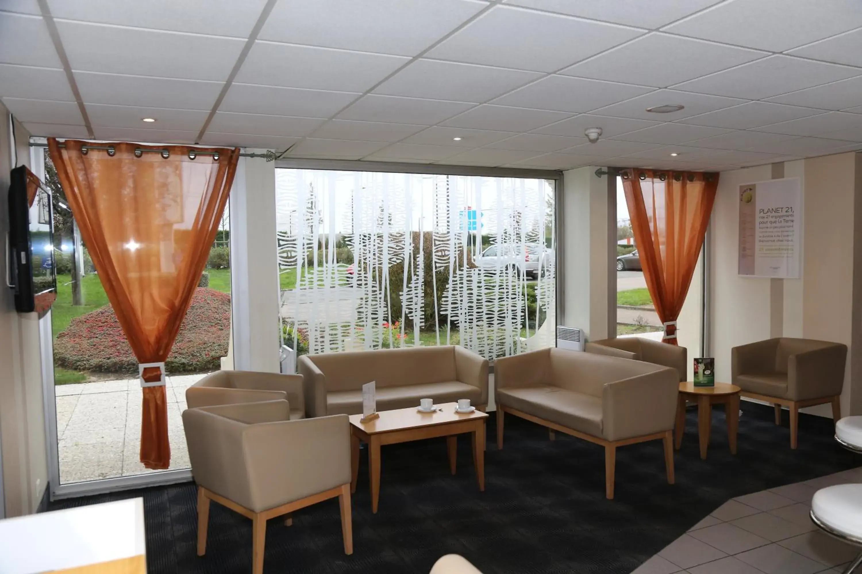Lounge or bar in ibis Styles Orleans