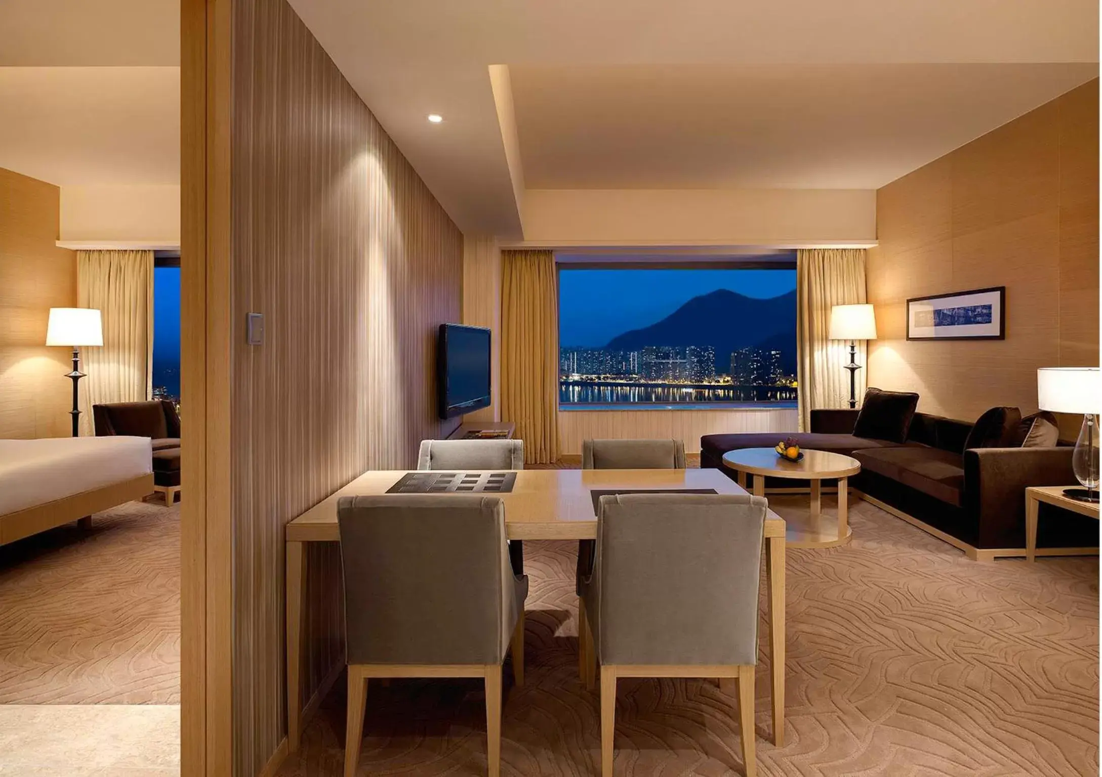 Suite with Harbor View in Hyatt Regency Hong Kong, Sha Tin