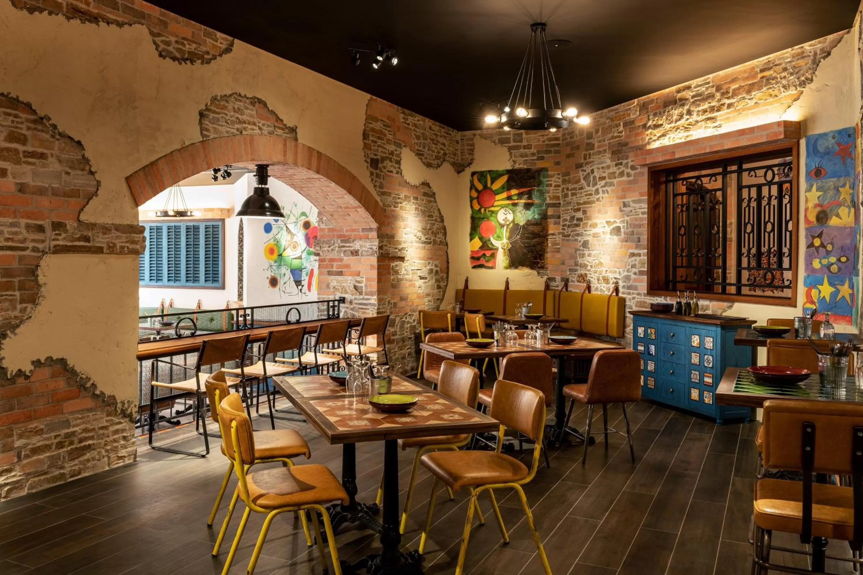 Restaurant/places to eat in Le Méridien Dubai Hotel & Conference Centre