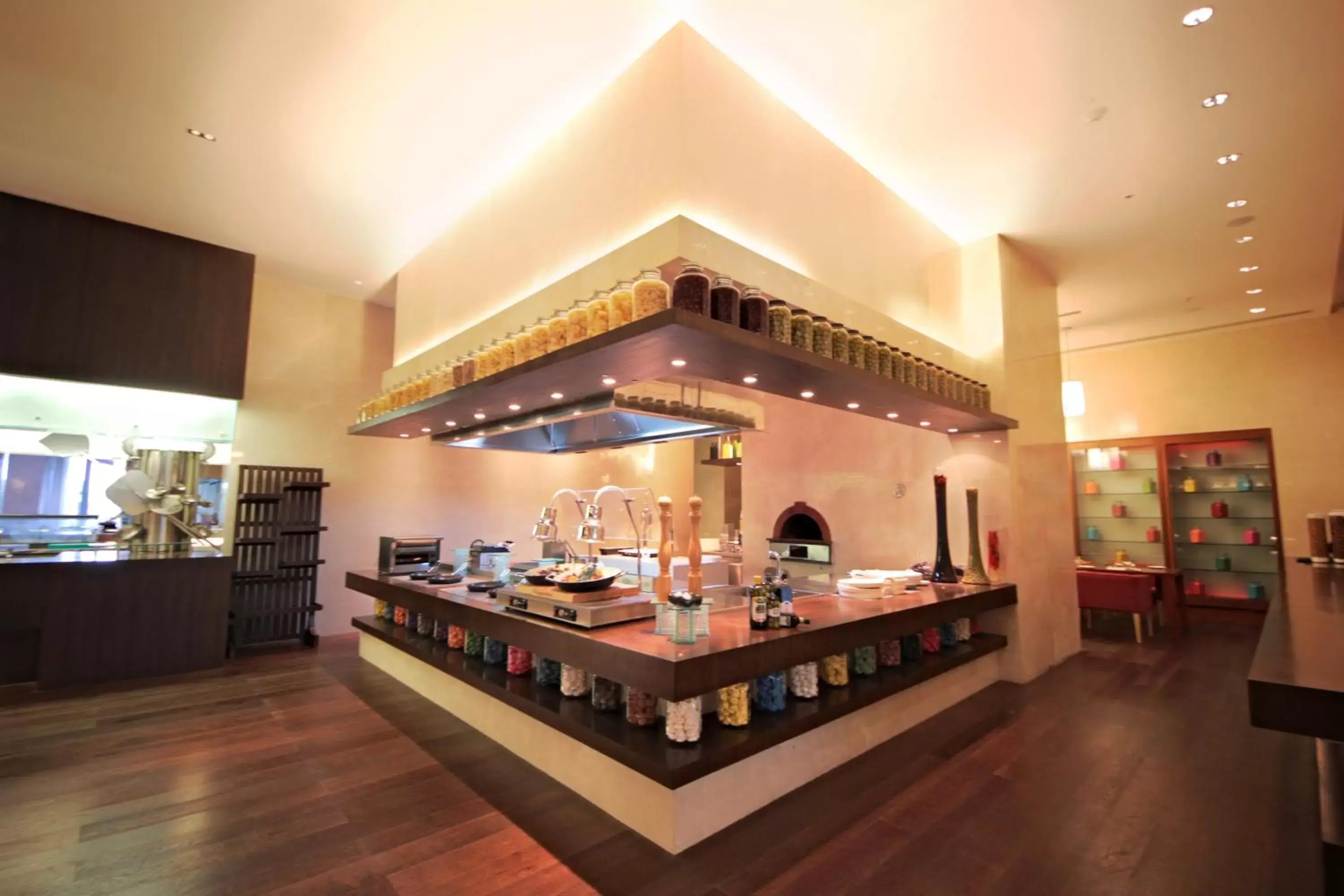 Restaurant/places to eat in Vivanta New Delhi, Dwarka