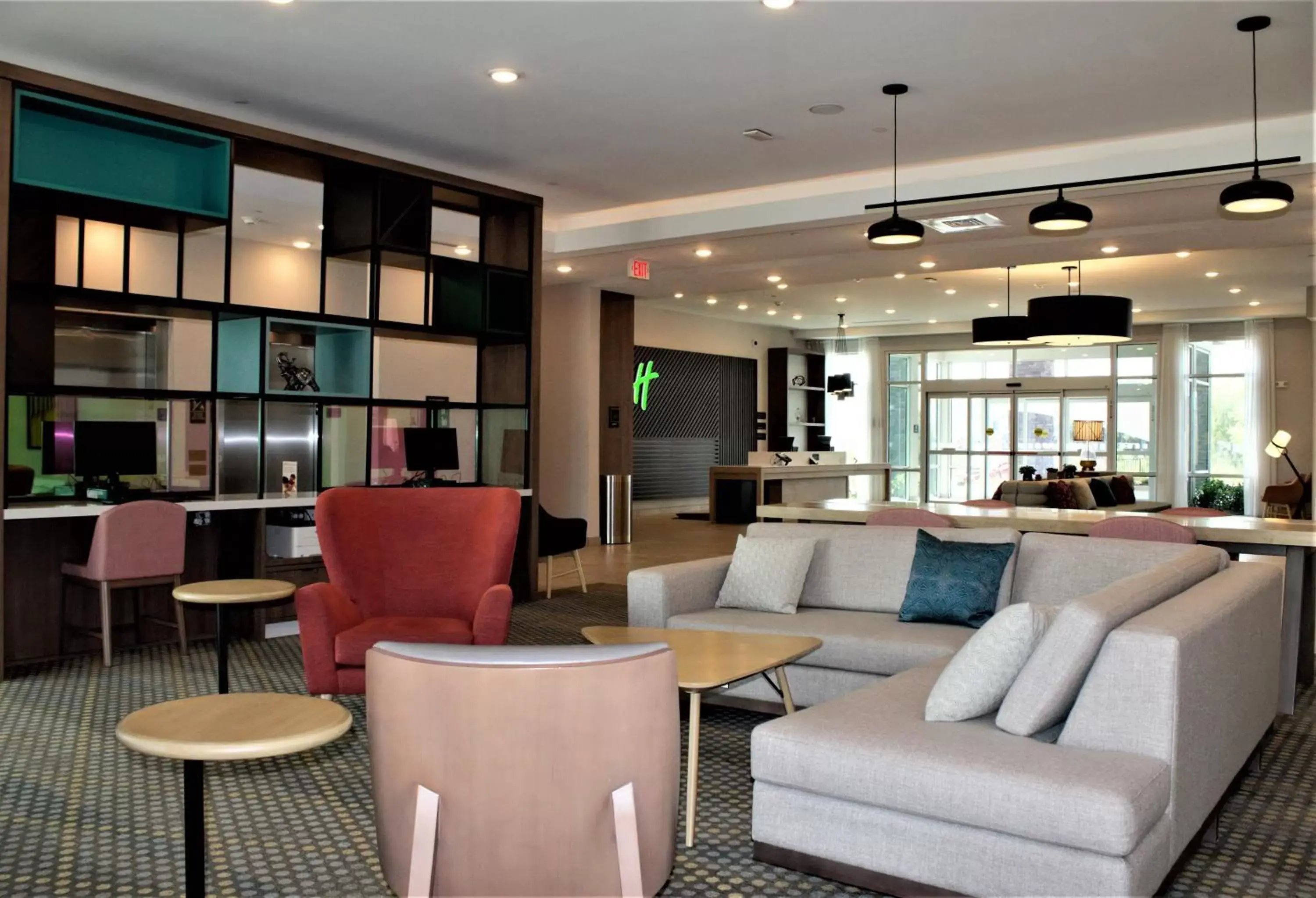 Property building, Lounge/Bar in Holiday Inn - Fort Worth - Alliance, an IHG Hotel