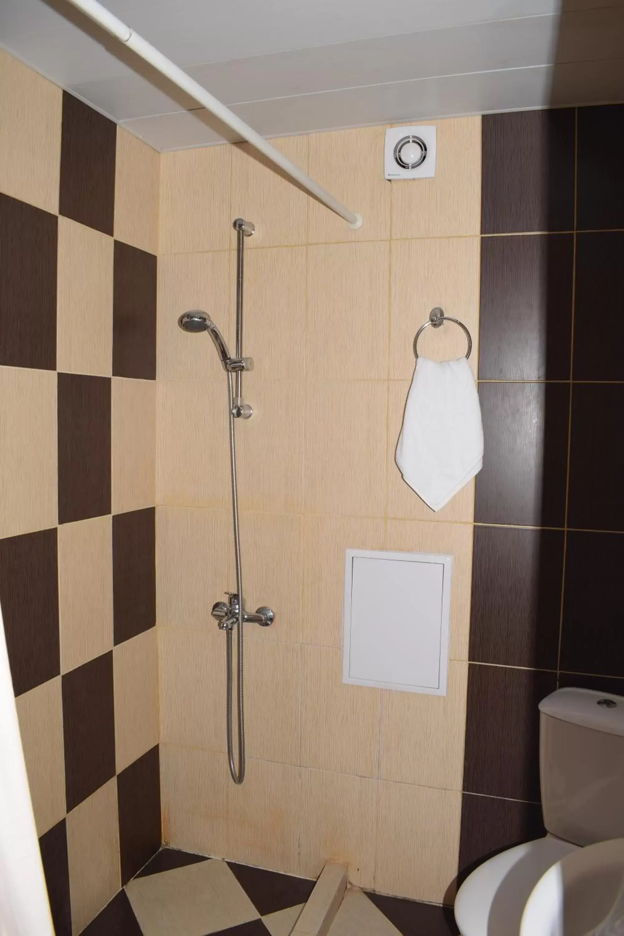 Shower, Bathroom in Slavyanska Beseda Hotel