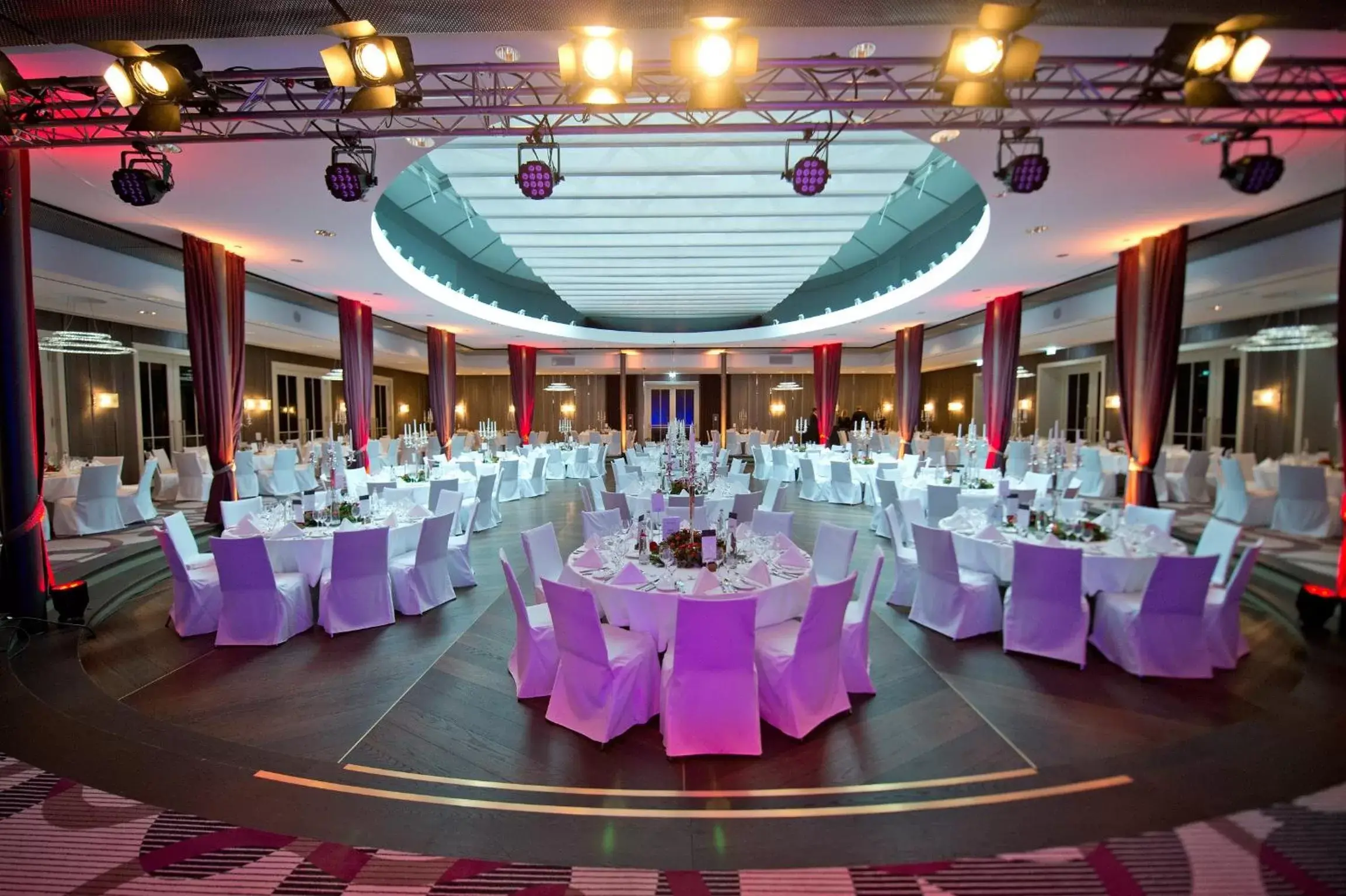 Banquet/Function facilities, Banquet Facilities in Hotel Maximilian’s