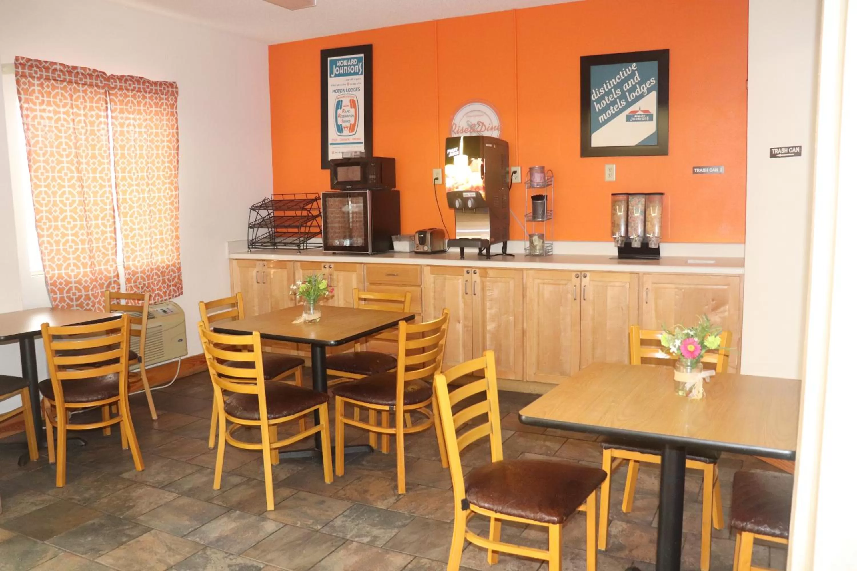 Breakfast in Howard Johnson by Wyndham Tifton GA I-75