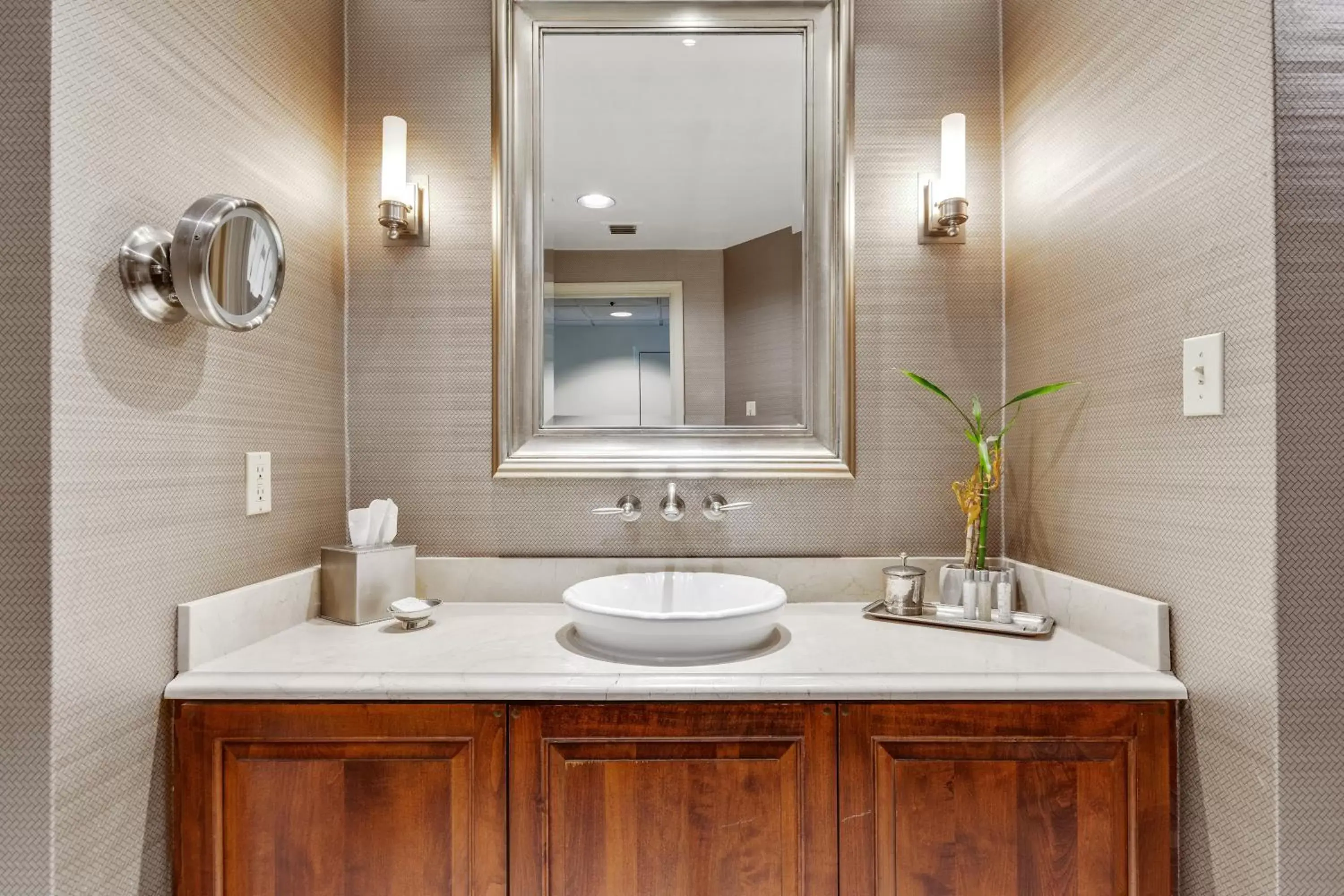 Bathroom in The Inn at Henderson's Wharf, Ascend Hotel Collection