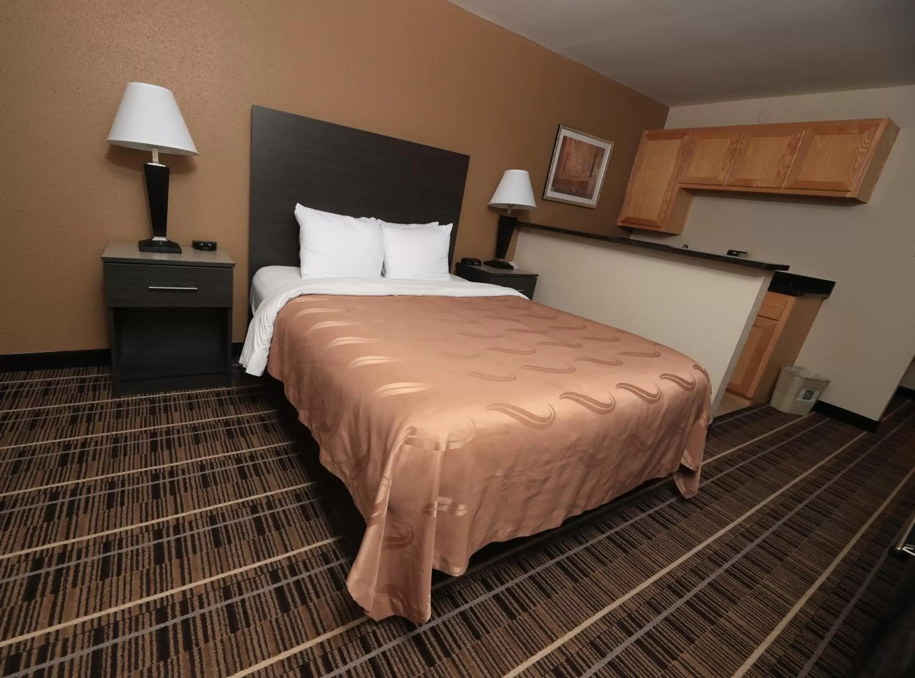 Bedroom, Bed in Quality Inn DFW Airport North - Irving