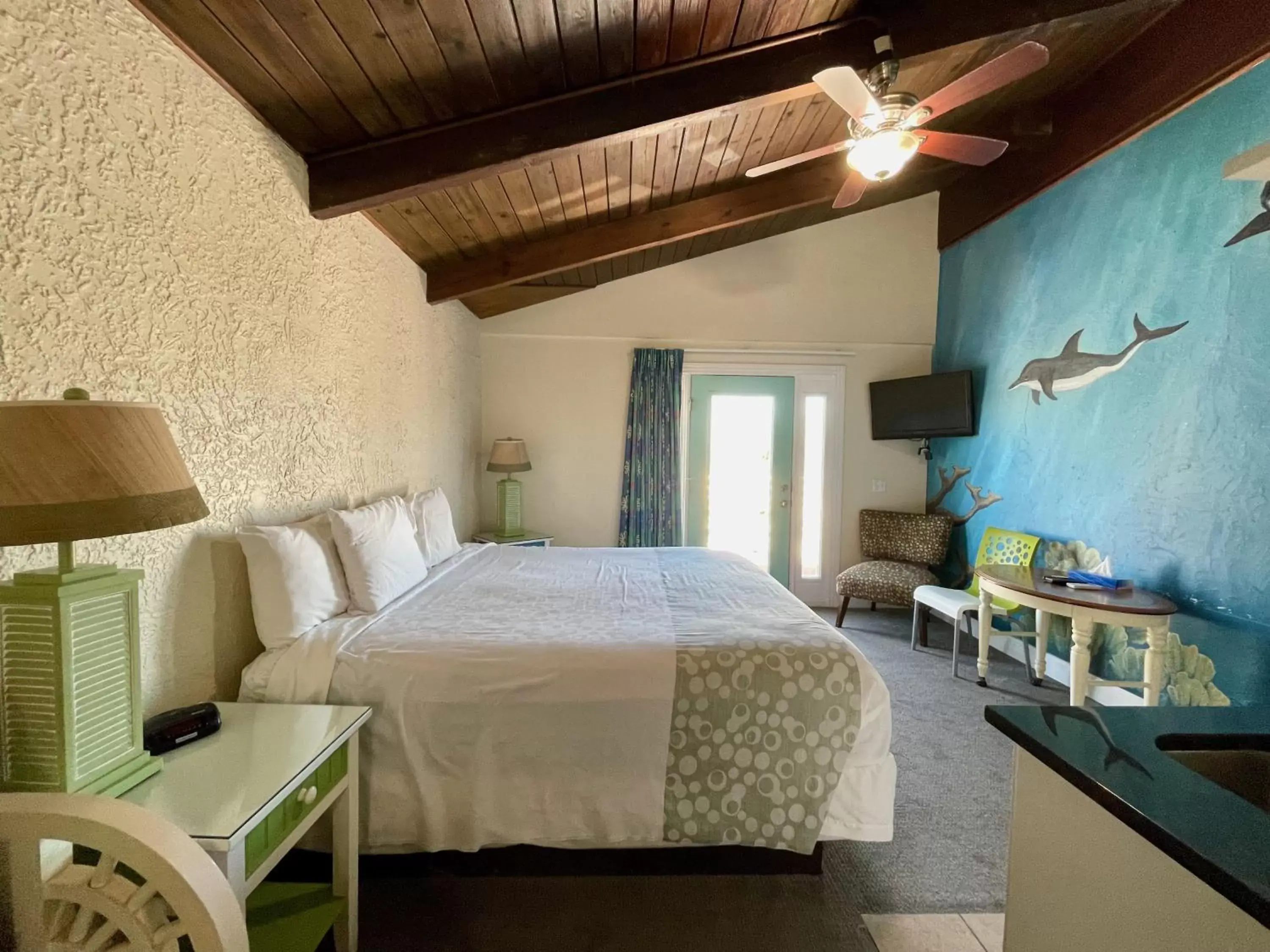 Bedroom, Bed in Magic Beach Motel - Vilano Beach, Saint Augustine